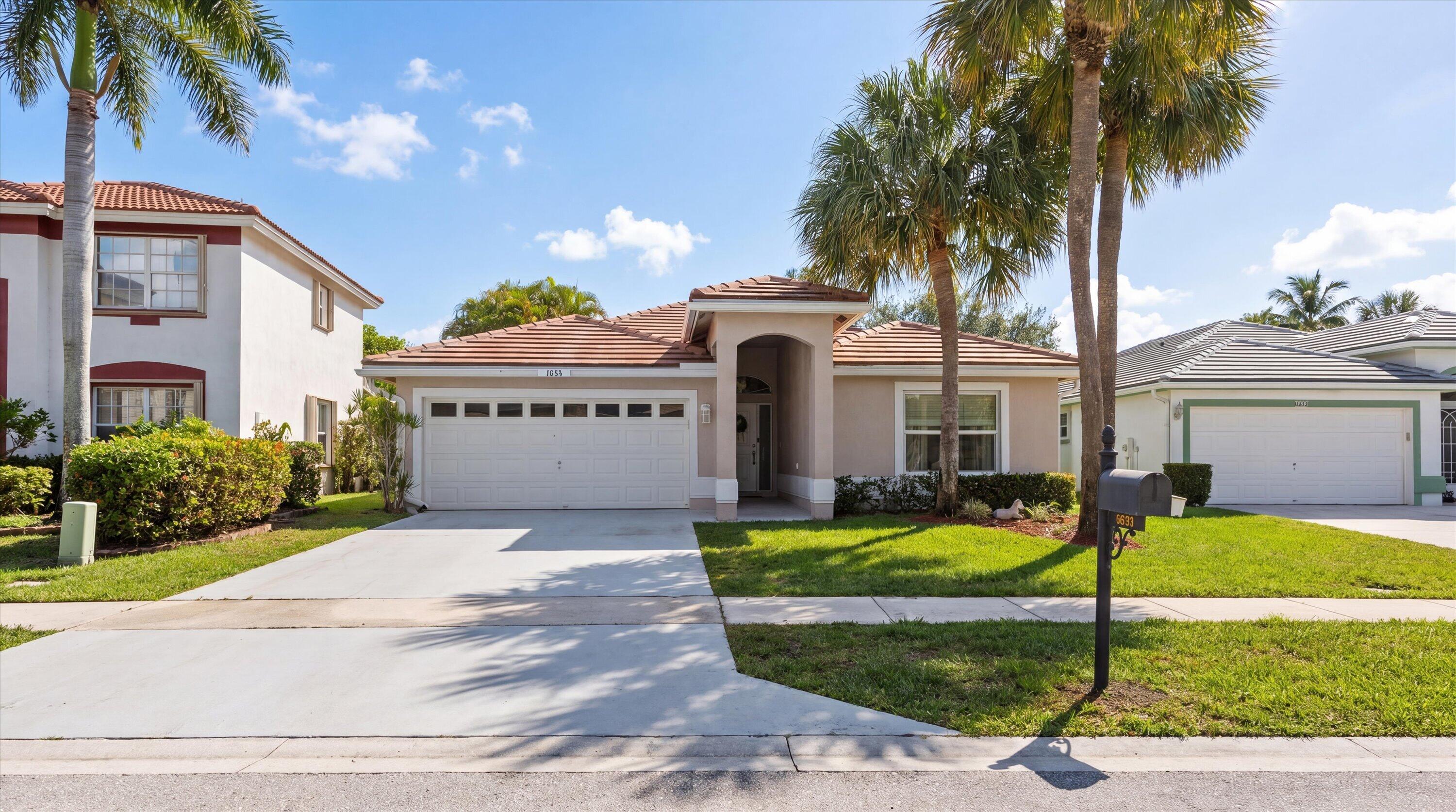 LAKEFIELD OF THE LANDINGS AT WELLINGTON 1 - Residential