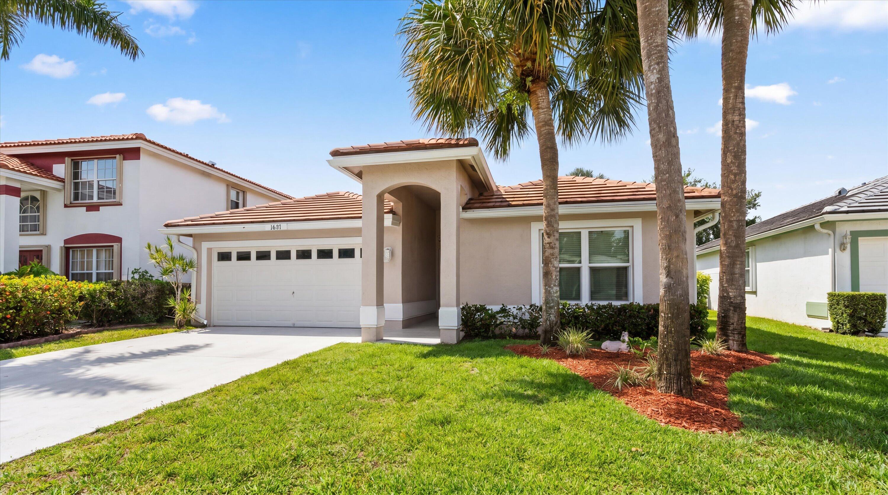 LAKEFIELD OF THE LANDINGS AT WELLINGTON 1 - Residential