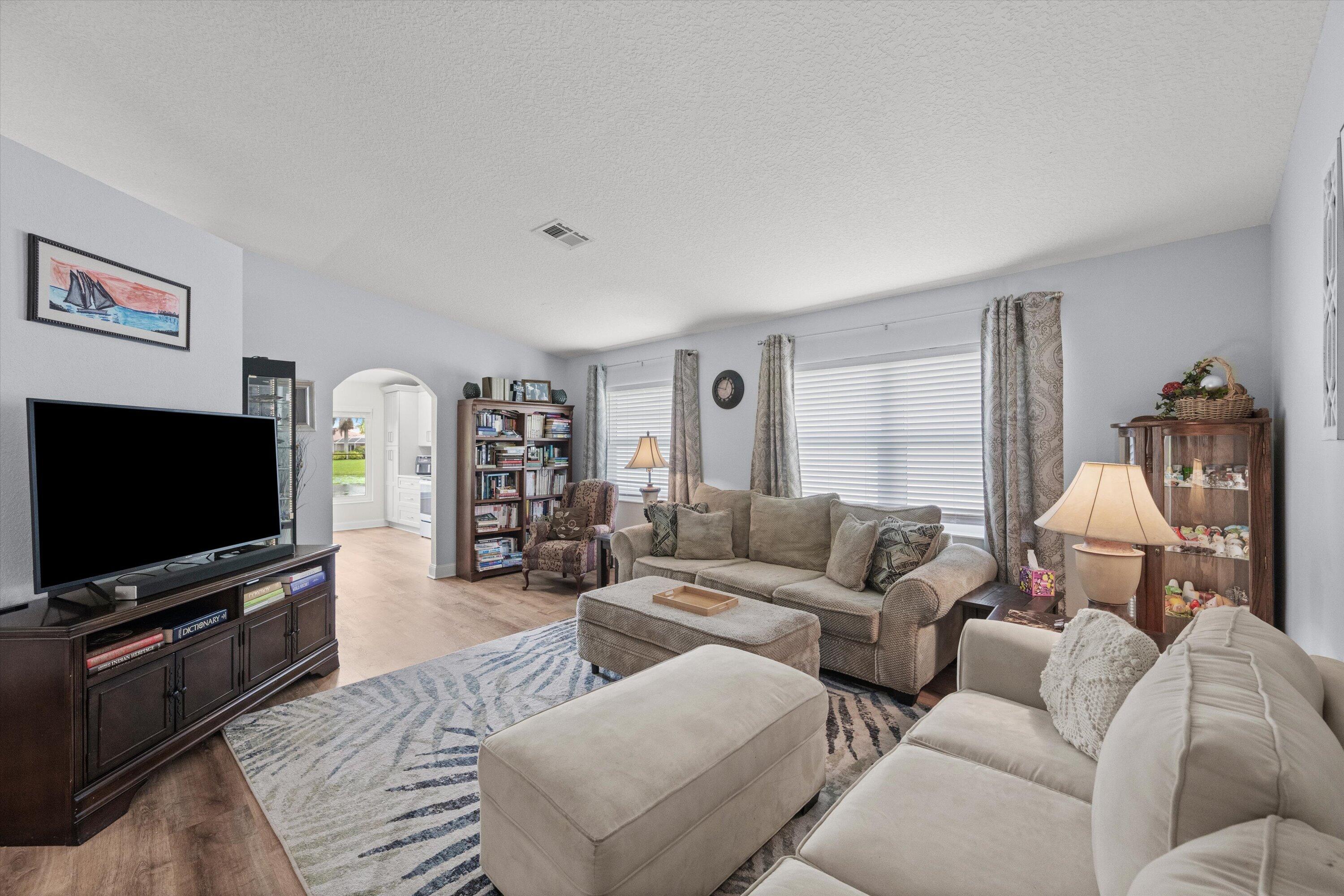 LAKEFIELD OF THE LANDINGS AT WELLINGTON 1 - Residential