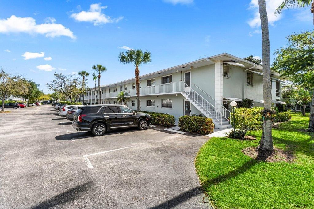 Photo of 2660 SW 22nd Avenue #1210, Delray Beach, FL 33445 (MLS # R11120058)