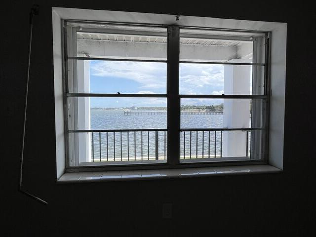 WASHINGTON ARMS CLUB CONDO - Residential