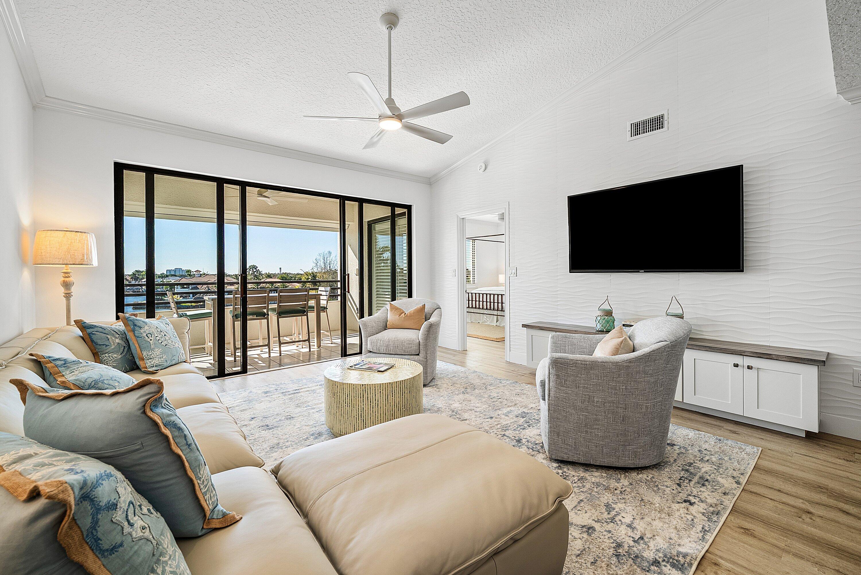 OAK HARBOUR CONDOS - Residential