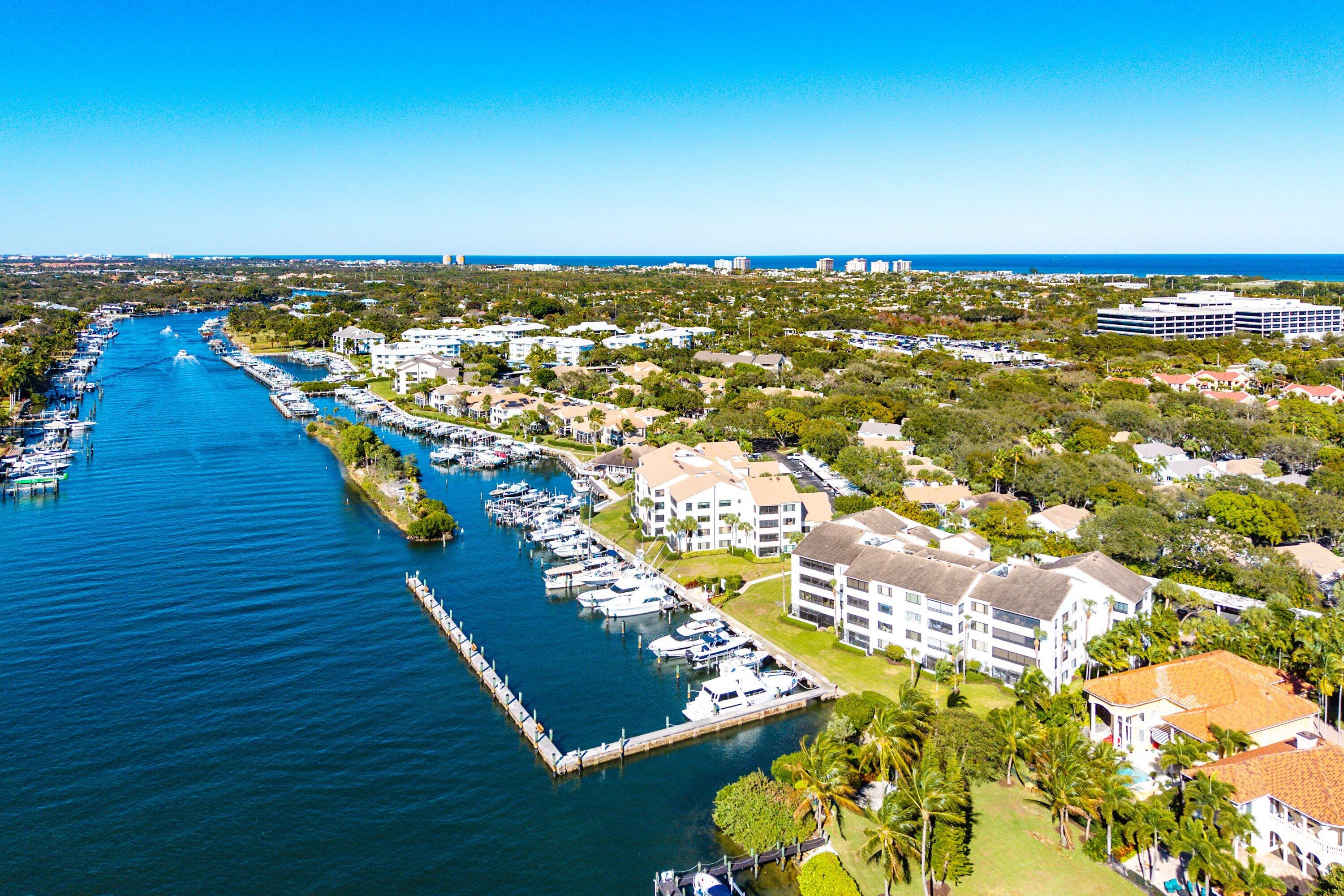 OAK HARBOUR CONDOS - Residential