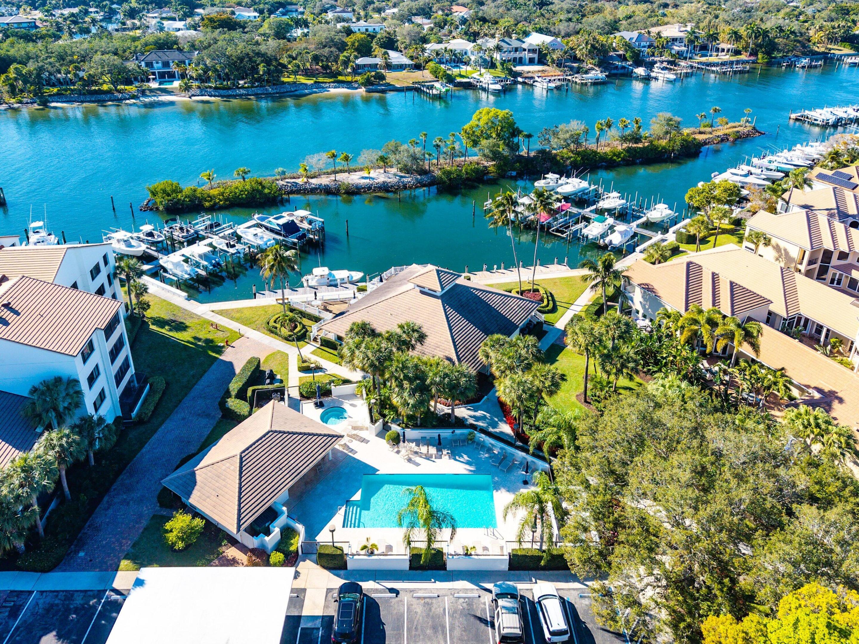 OAK HARBOUR CONDOS - Residential