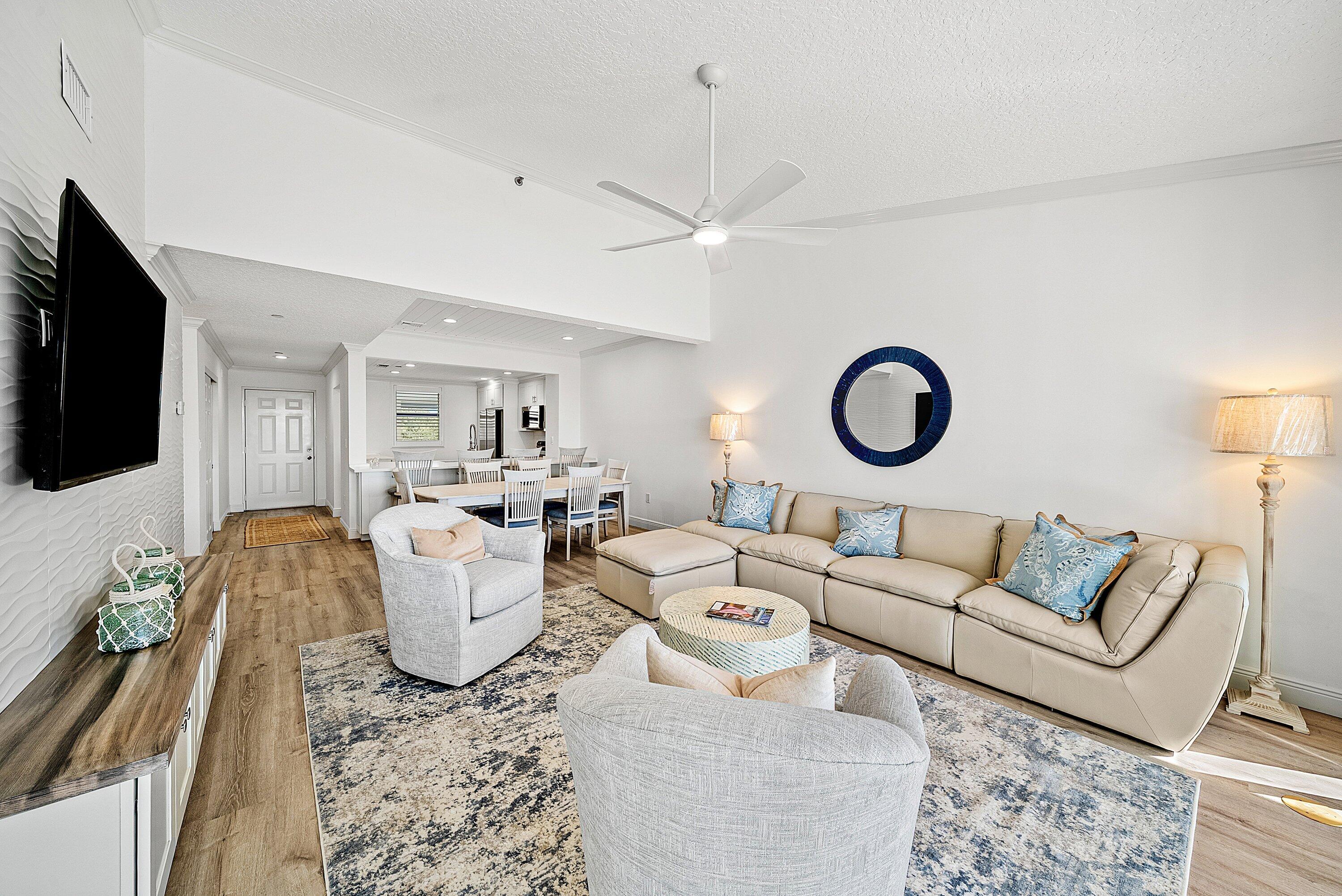 OAK HARBOUR CONDOS - Residential