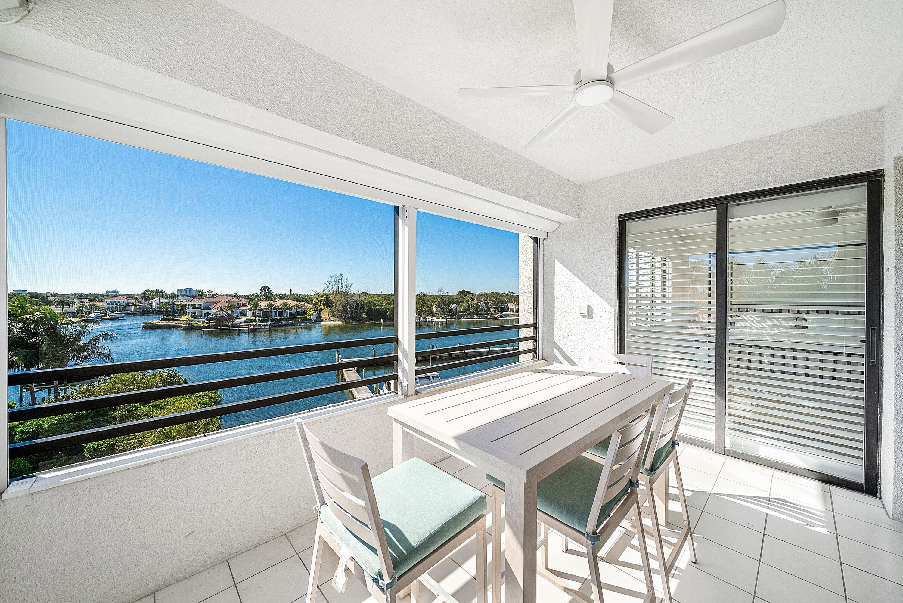 OAK HARBOUR CONDOS - Residential