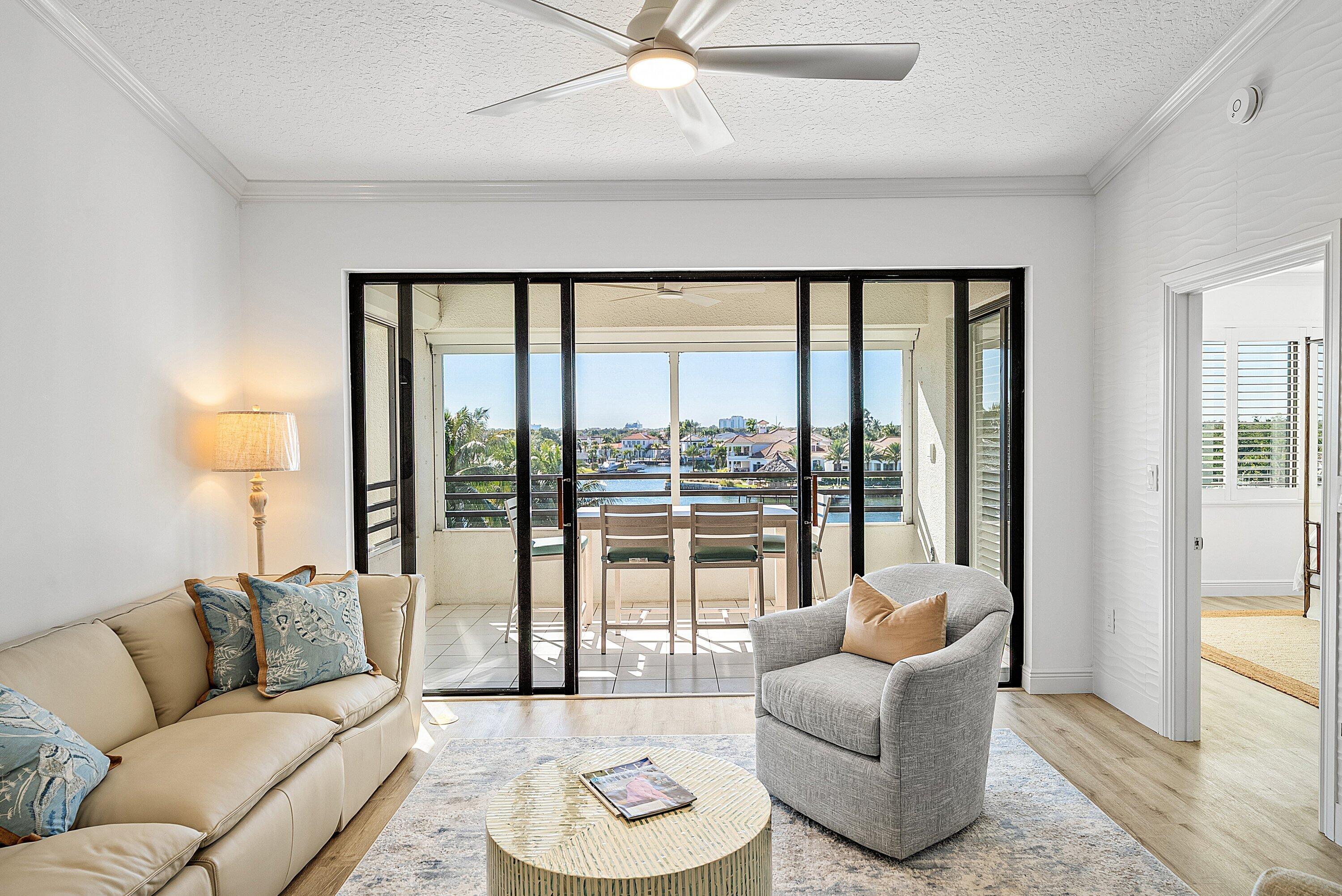 OAK HARBOUR CONDOS - Residential