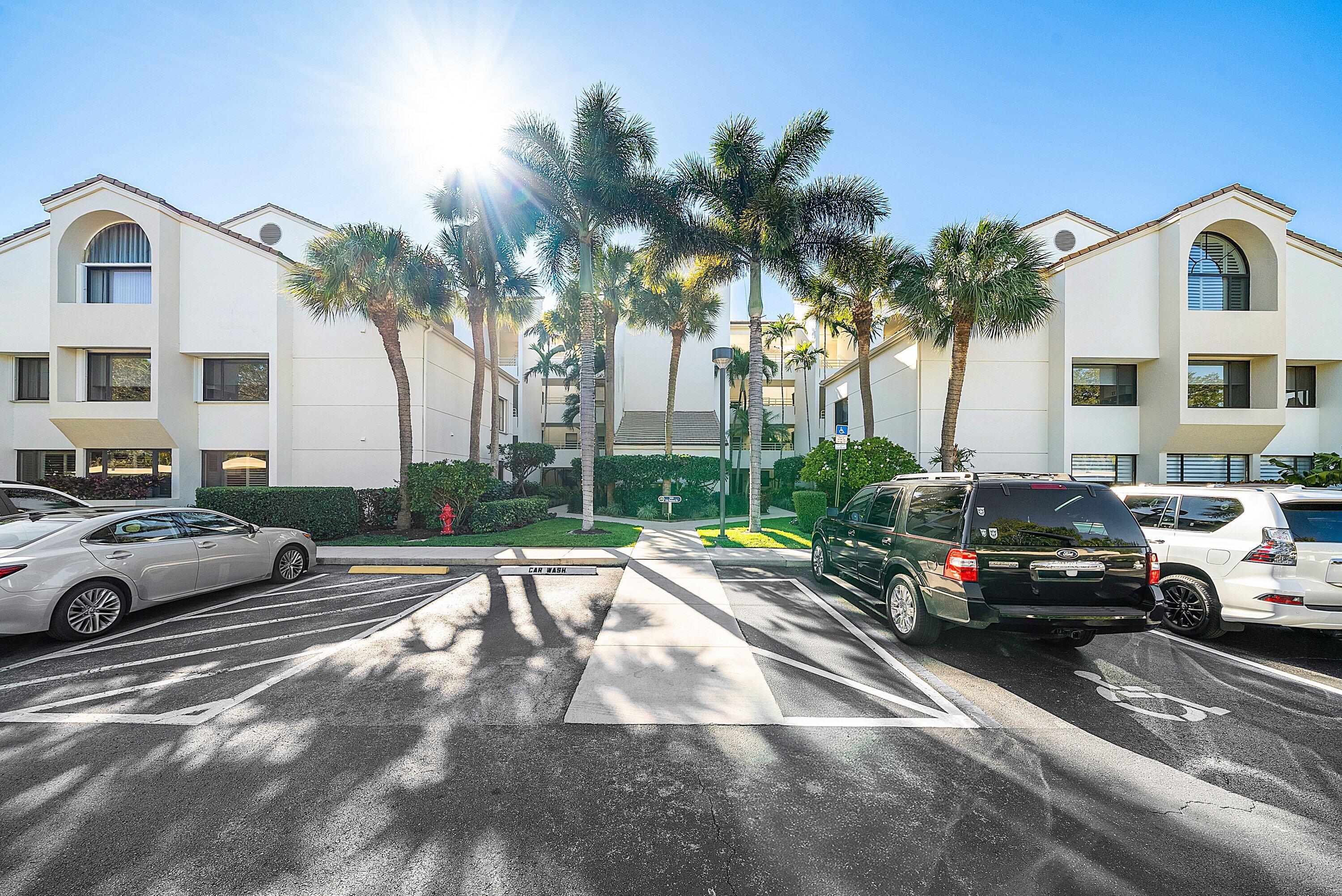 OAK HARBOUR CONDOS - Residential