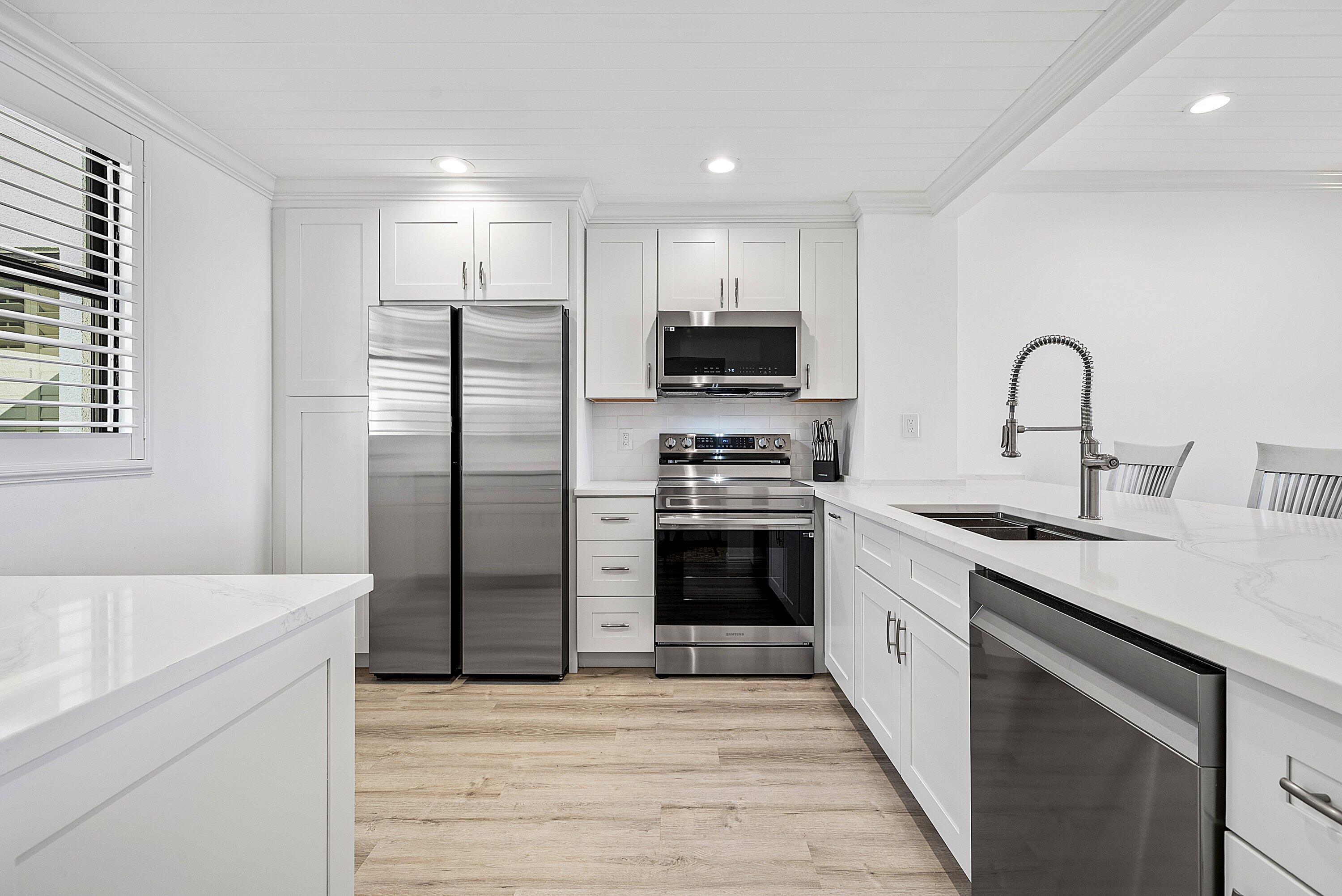 944 Oak Harbour Drive 944