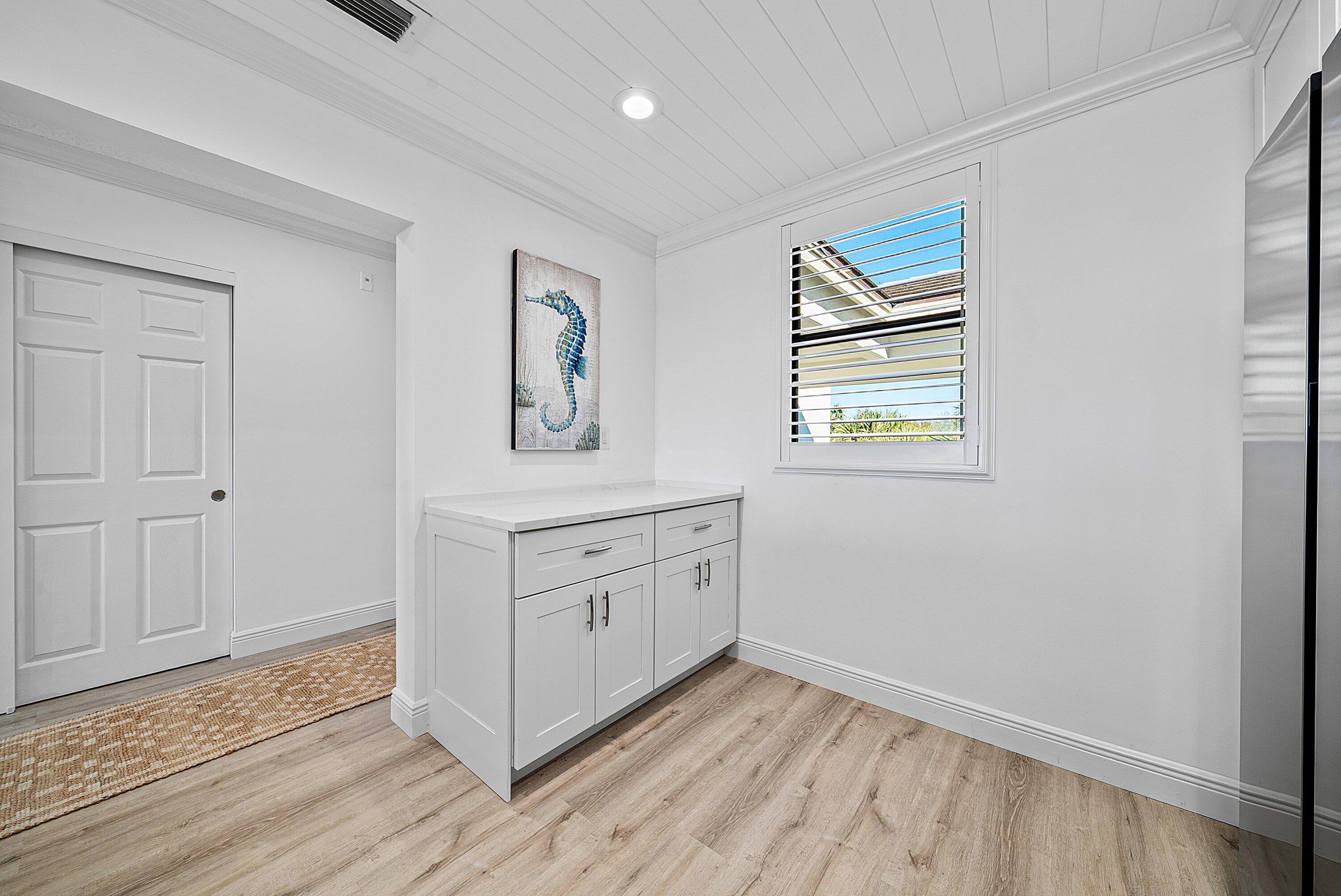 944 Oak Harbour Drive 944