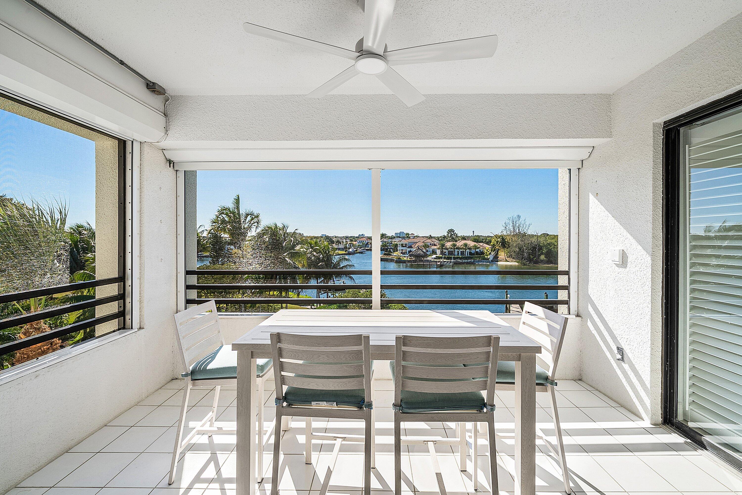 OAK HARBOUR CONDOS - Residential