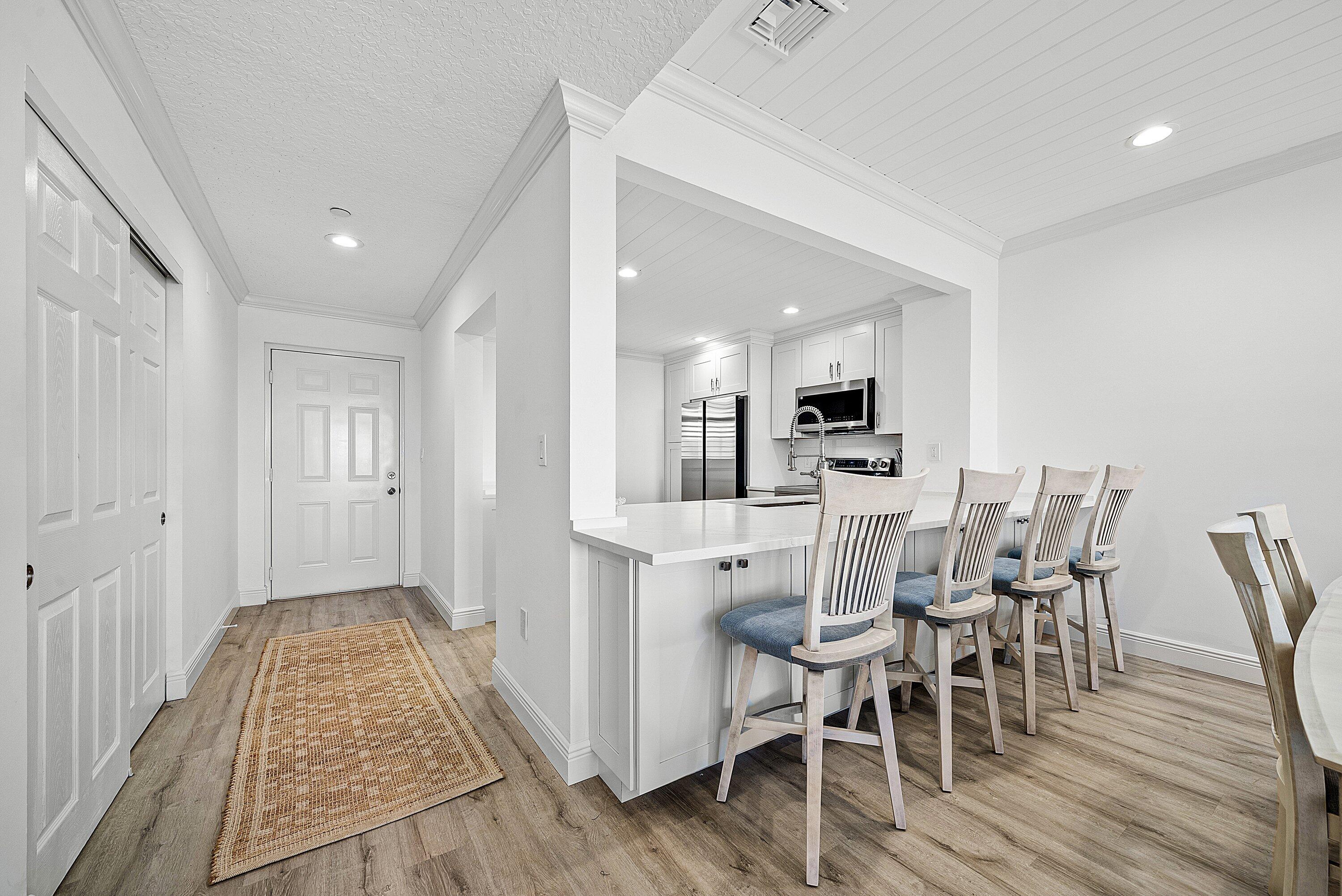 OAK HARBOUR CONDOS - Residential