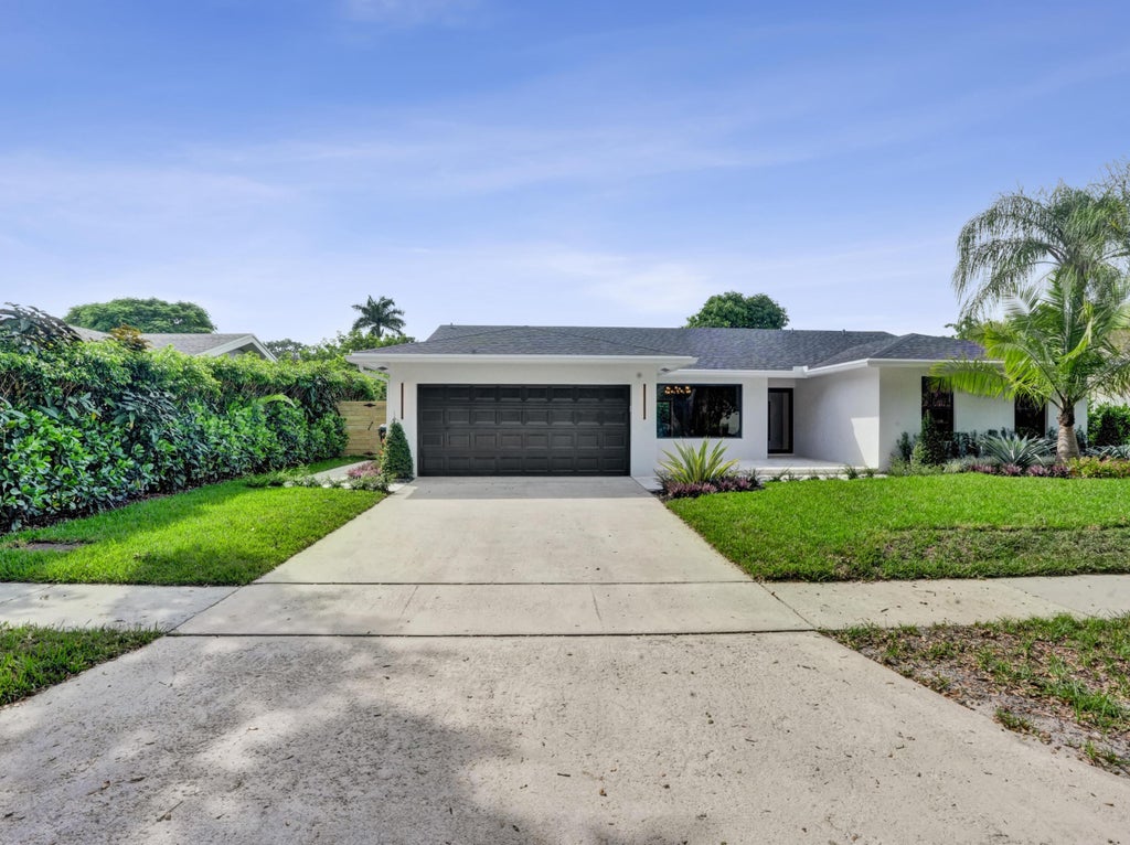 Photo of 3069 NW 27TH Avenue, Boca Raton, FL 33434 (MLS # B26085904)