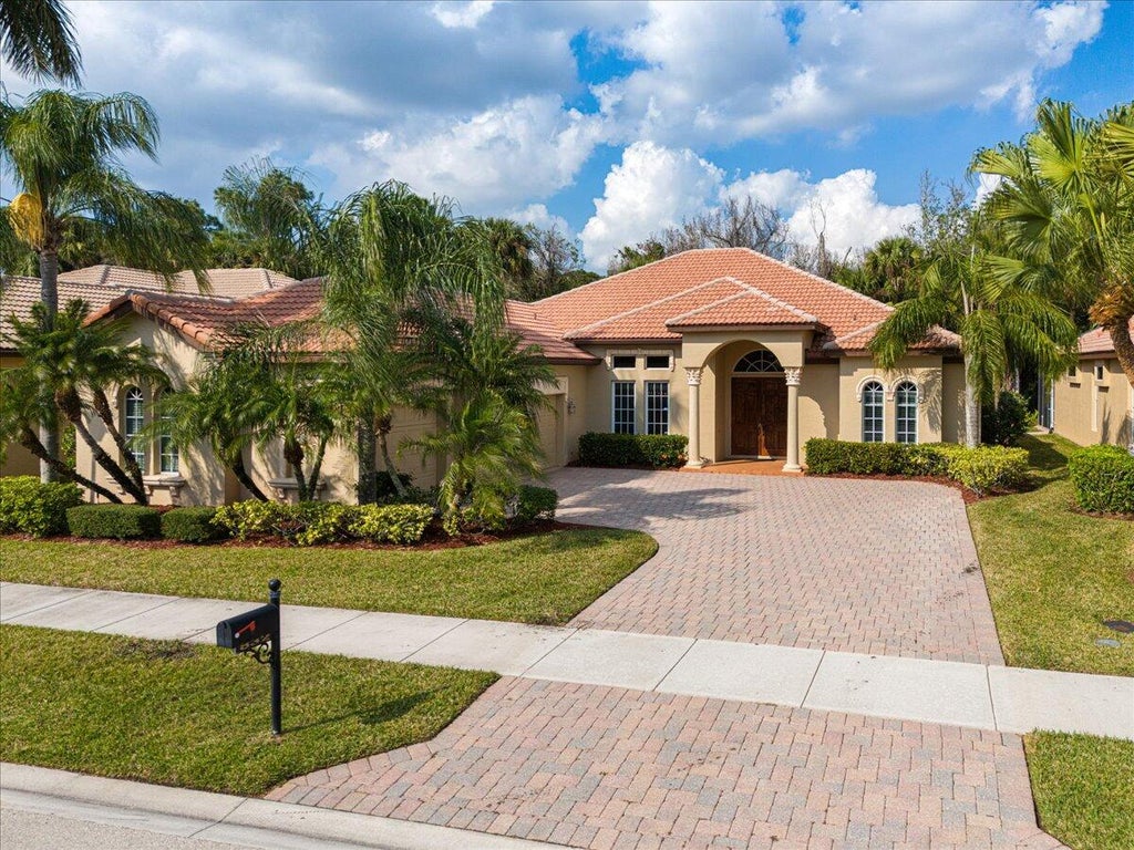 Photo of 832 SW Grand Reserves Boulevard, Port Saint Lucie, FL 34986 (MLS # R11057722)