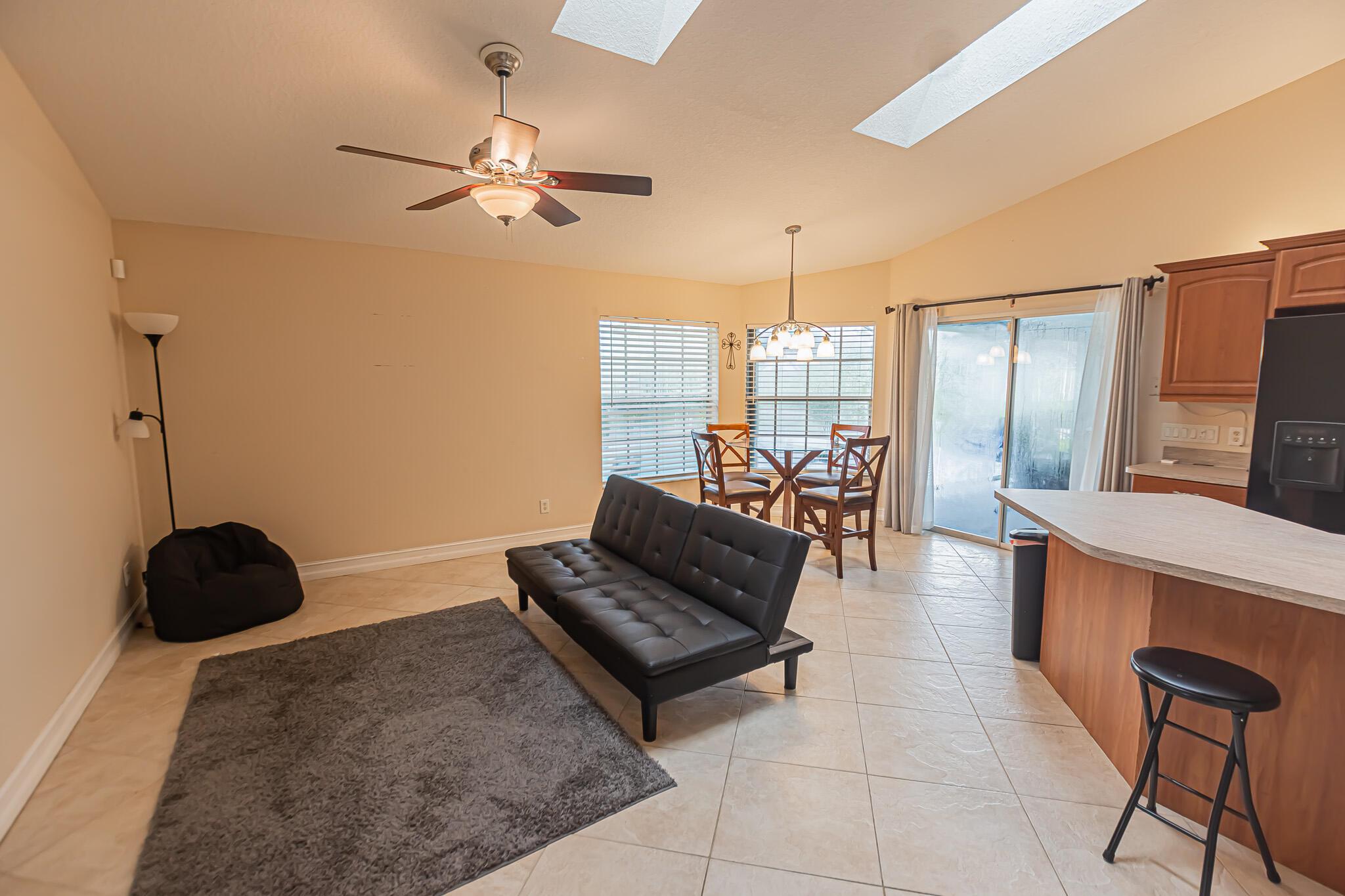 PORT ST LUCIE SECTION 13 - Residential