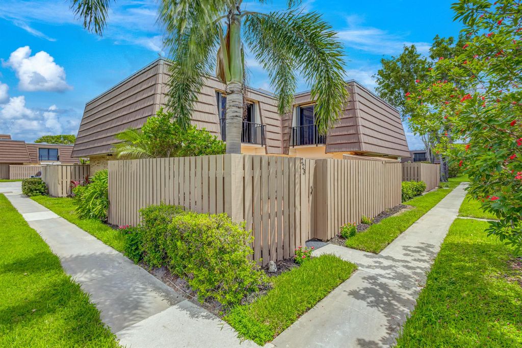 Photo of 223 2nd Court, Palm Beach Gardens, FL 33410 (MLS # R10908660)