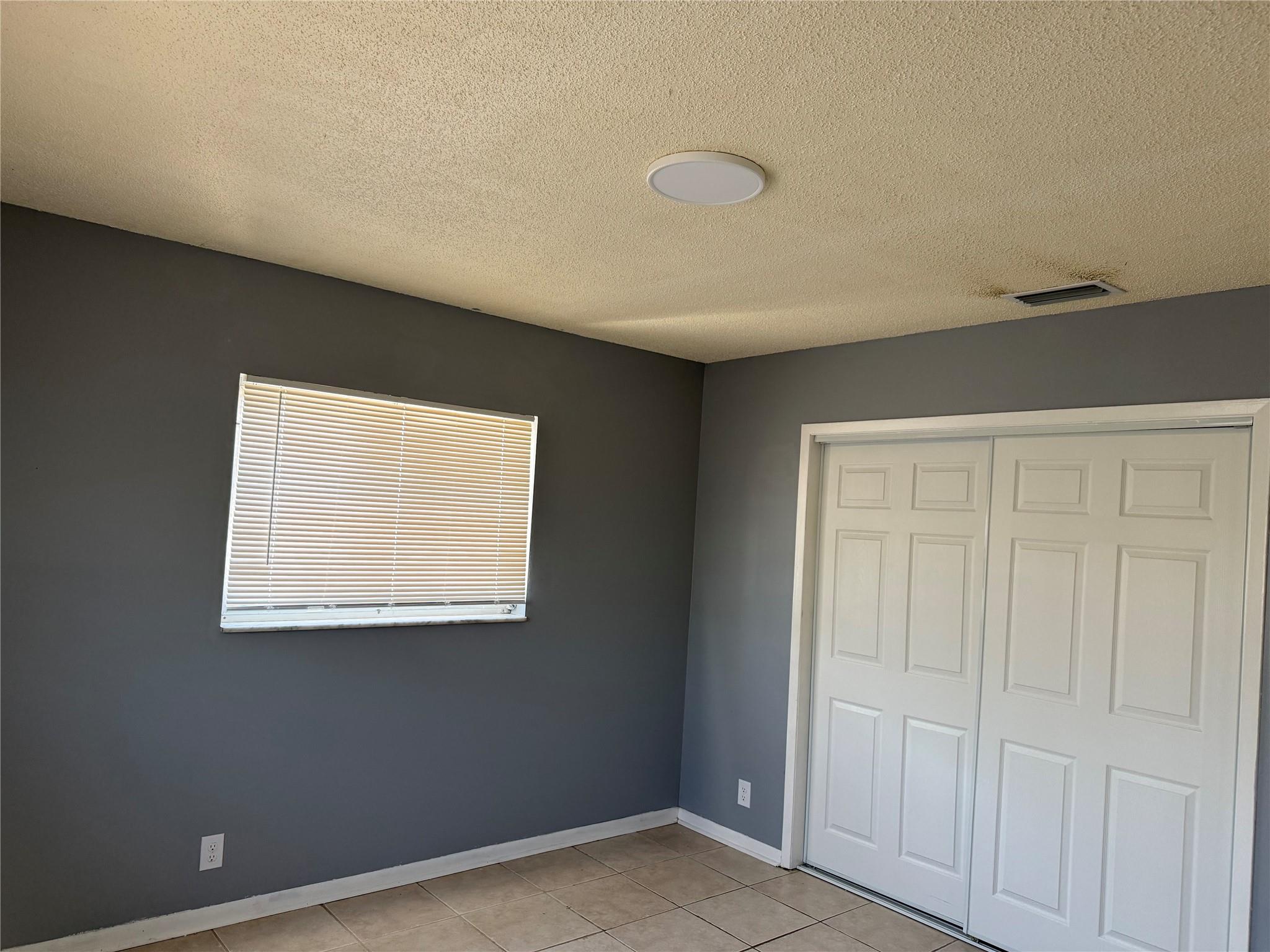 HOVIANNA IV - Residential Lease