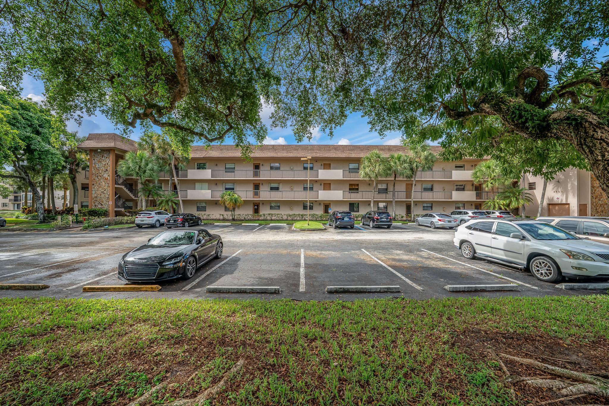 Lakes of Carriage Hills - Residential