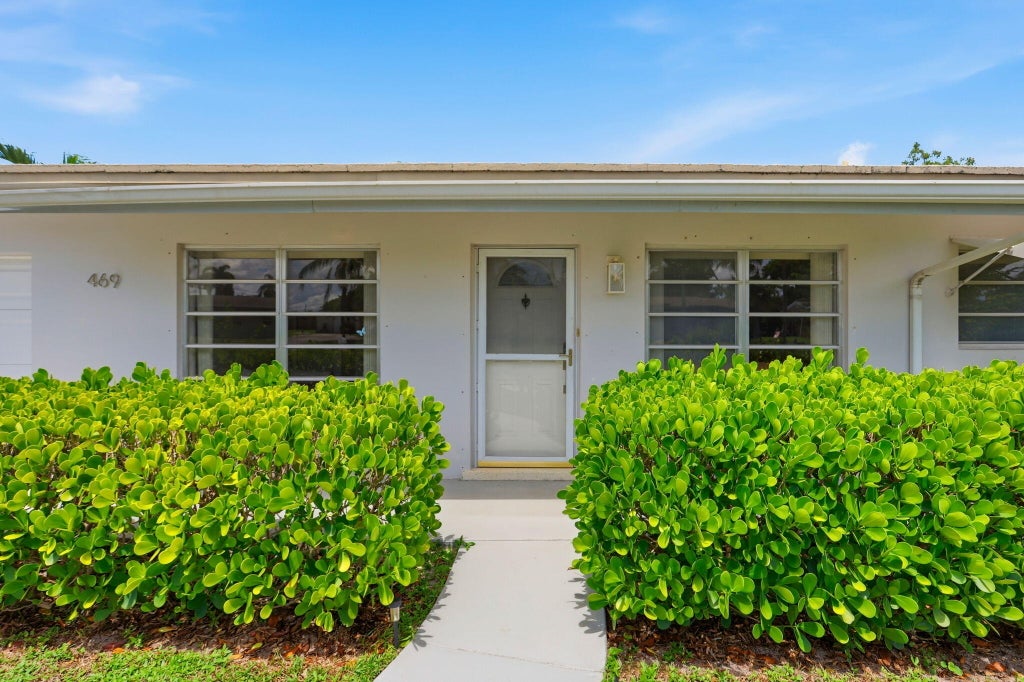 Photo of 469 NE 35TH Street, Boca Raton, FL 33431 (MLS # B26074756)