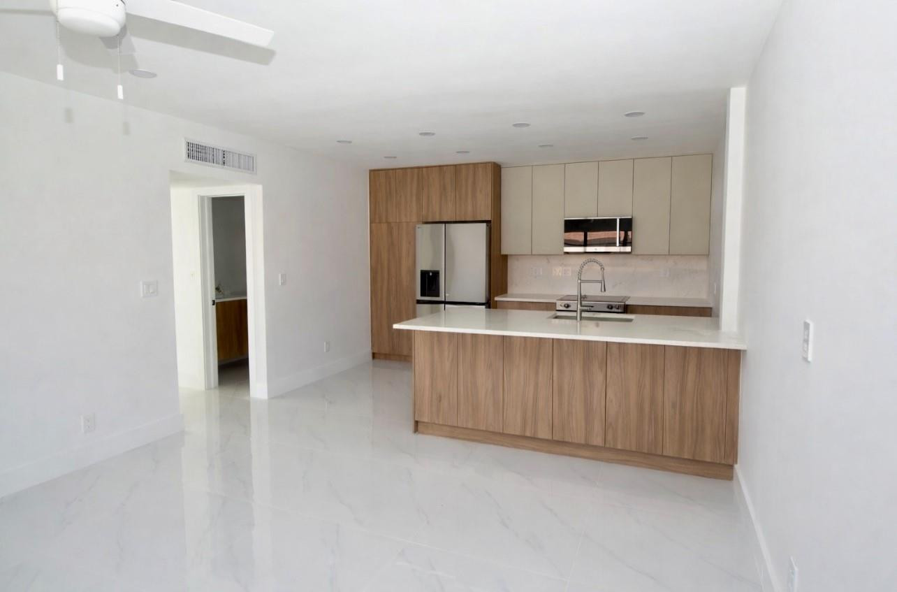 Everett Arms 8 Condo - Residential Lease