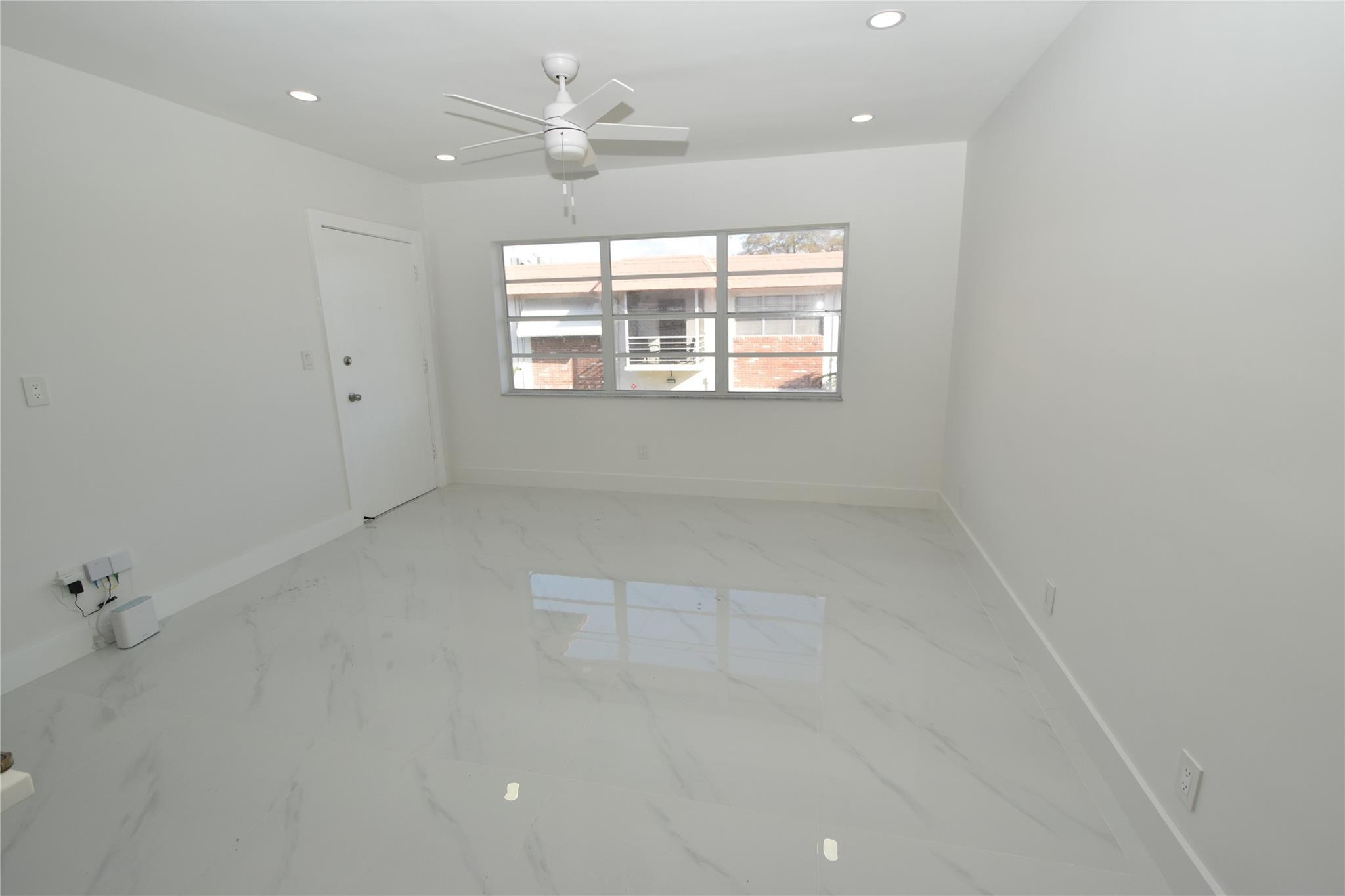 Everett Arms 8 Condo - Residential Lease