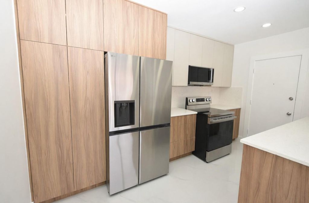 Photo of 3550 NW 8th Avenue #810, Pompano Beach, FL 33064 (MLS # F10555827)