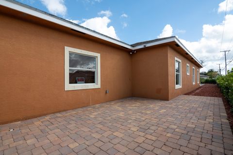 A home in Lake Worth Beach