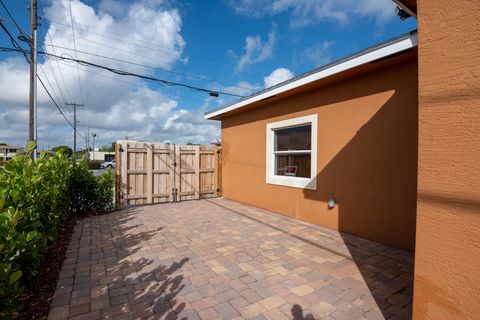 A home in Lake Worth Beach