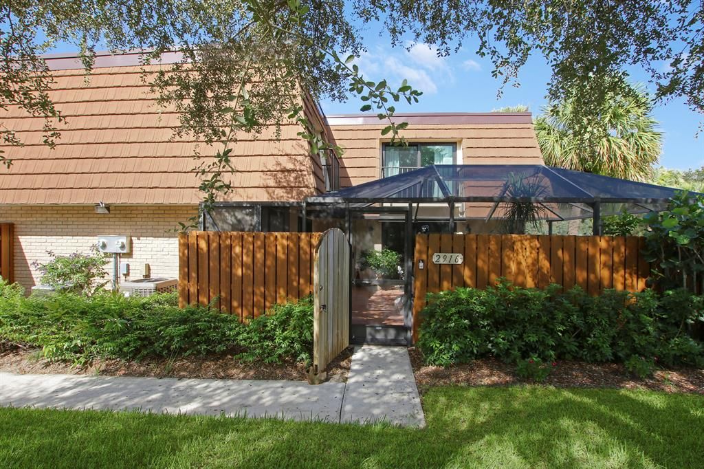 Photo of 2916 29th Court, Jupiter, FL 33477 (MLS # R10736520)