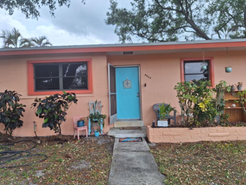 Photo of 4820 SW 11th Street, Plantation, FL 33317 (MLS # B26010731)
