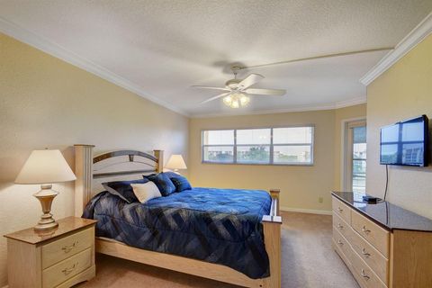 A home in Lake Worth Beach