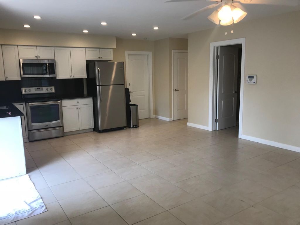 Photo of 525 Park Place, West Palm Beach, FL 33401 (MLS # R11145021)