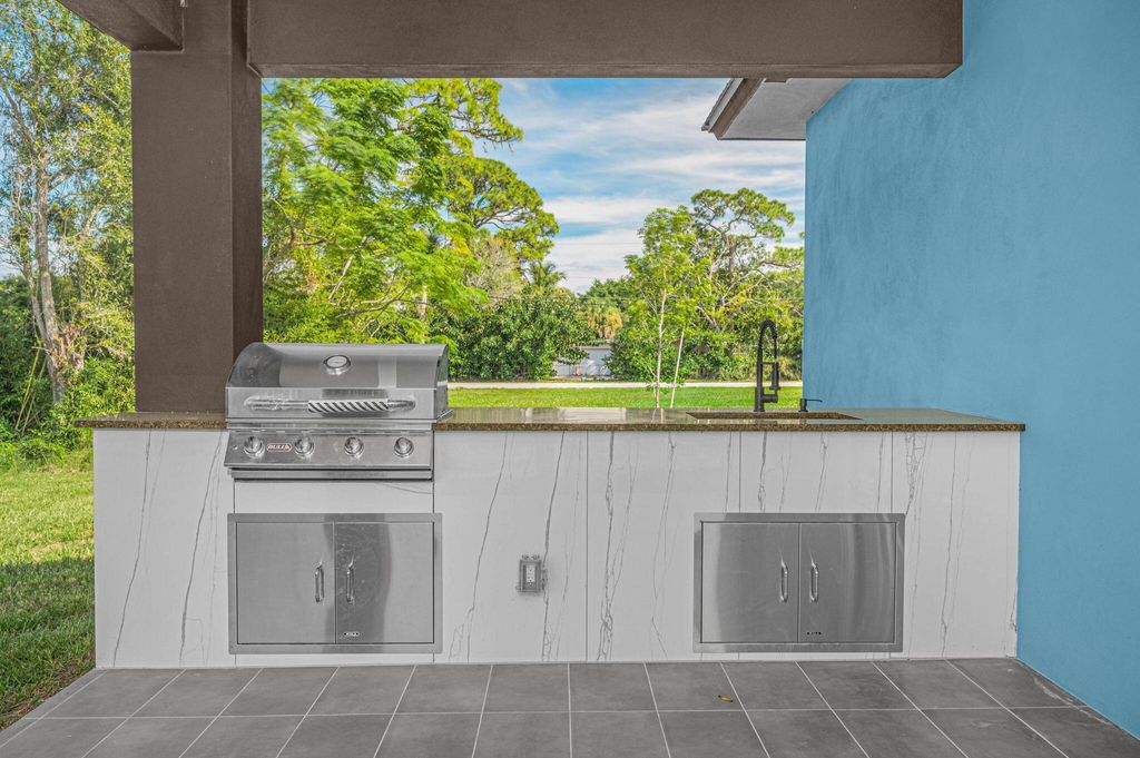 Photo of 352 Melton Drive, Fort Pierce, FL 34982 (MLS # R10871052)