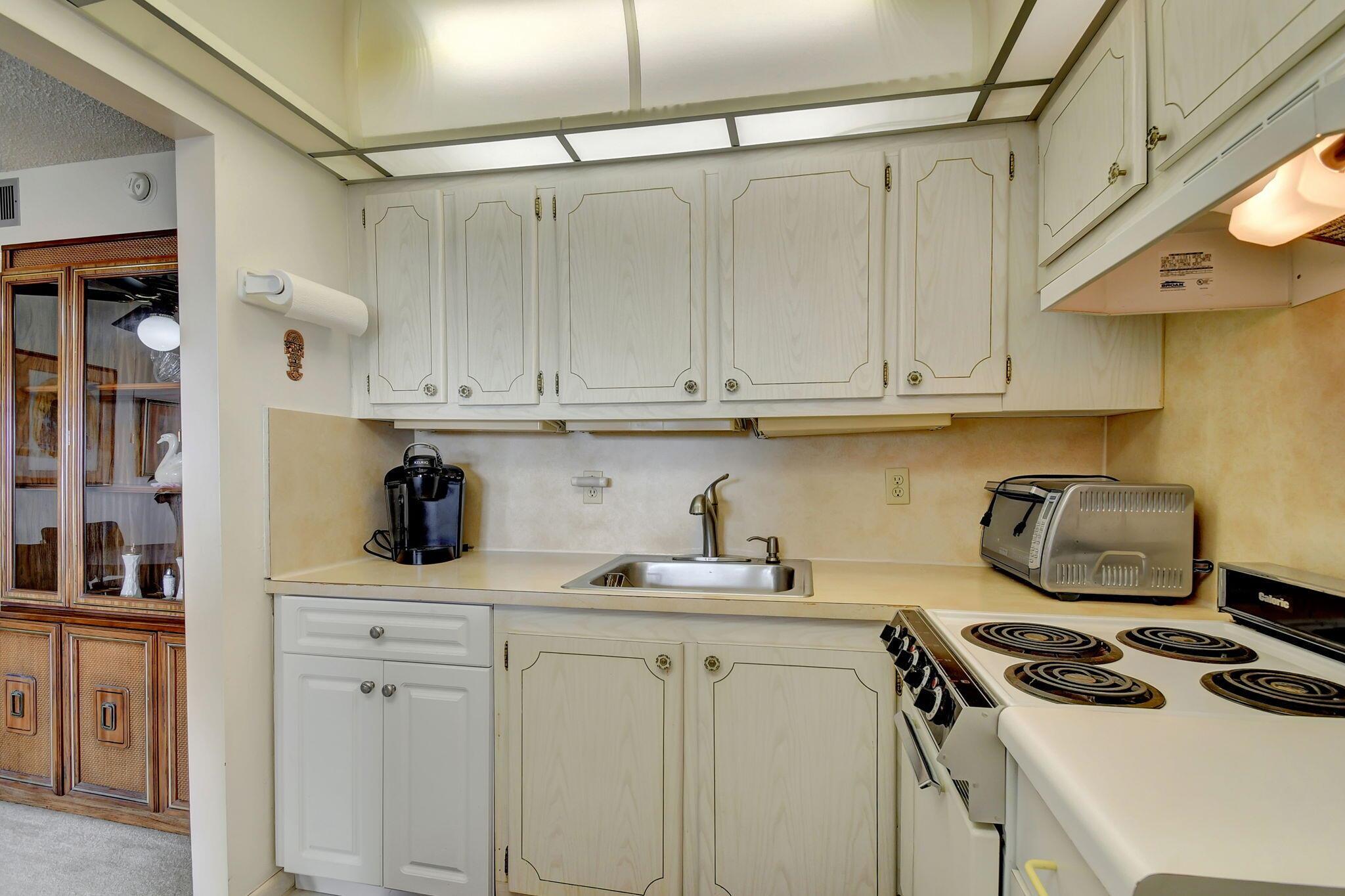 DOVER CONDO - Residential