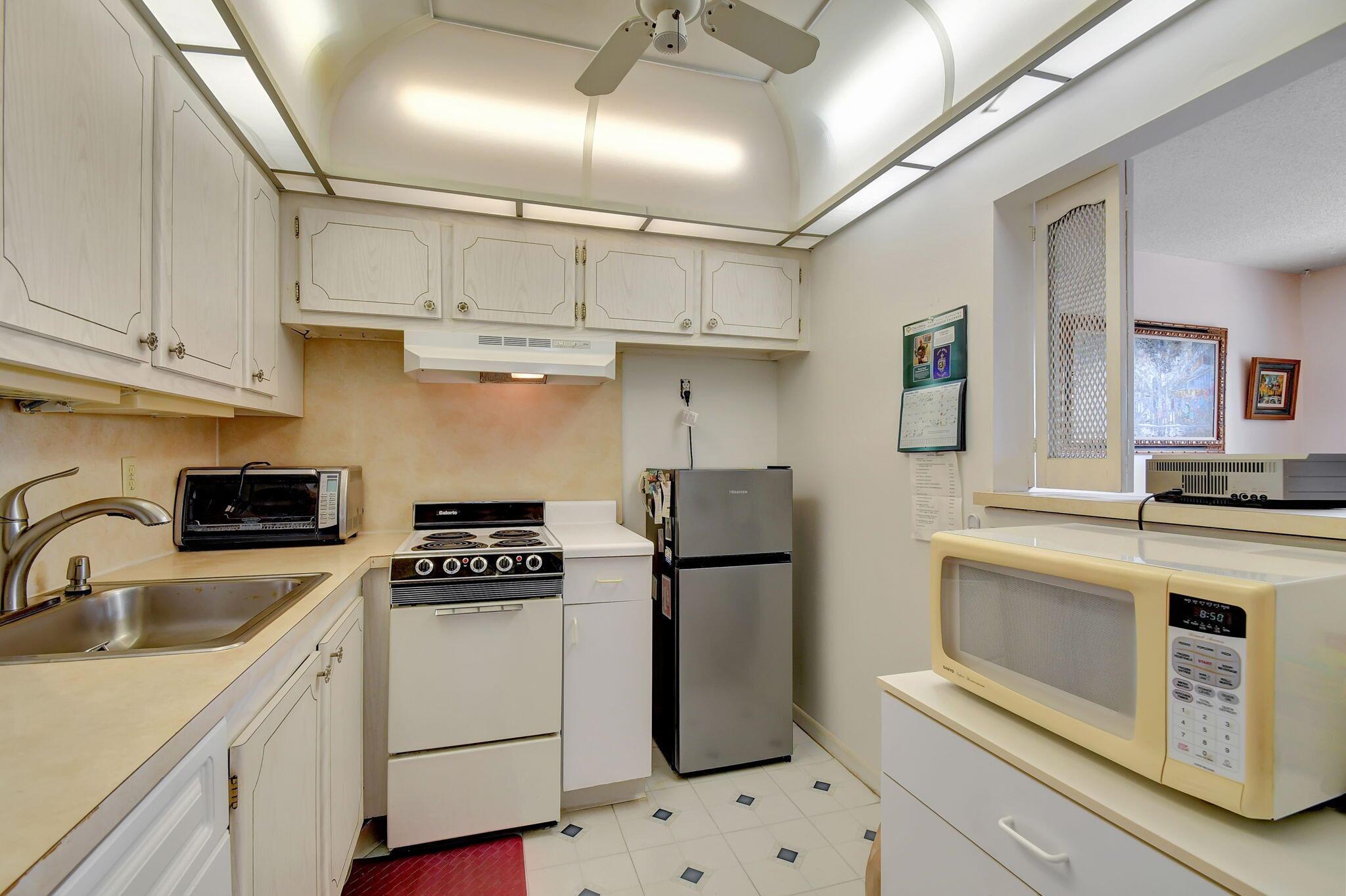 DOVER CONDO - Residential