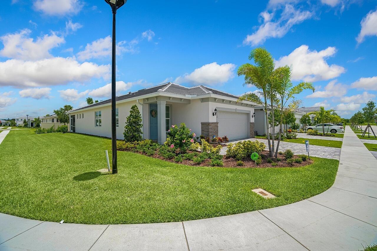 SEASONAL RENTAL FULLY AND COMPLETELY LOADED WITH EVERYTHING!Absolutely stunning single family home on a corner lot located in the prestigious HARBOUR ISLES community. Welcome to PARADISE! This home has all the comforts including a golf cart for easy access and travel throughout the community. The floor plan is wide open with volume ceiling and is LIGHT AND BRIGHT. There are 2 bedrooms and 2 full bathrooms PLUS A THIRD DEN/BEDROOM with a pull out sofa. A family of 6 can easily be accommodated. Enjoy outdoor living on the private screened in patio. Harbour Isle also has aPRIVATE ENTRANCE to the water for paddle boarding and kayaking., CENTRALLY LOCATED JUST 2 miles to the gorgeous BEACHES, PARKS, PLAYGROUNDS, Fine dining and shops.JUST bring your bathing suit and toothbrush!