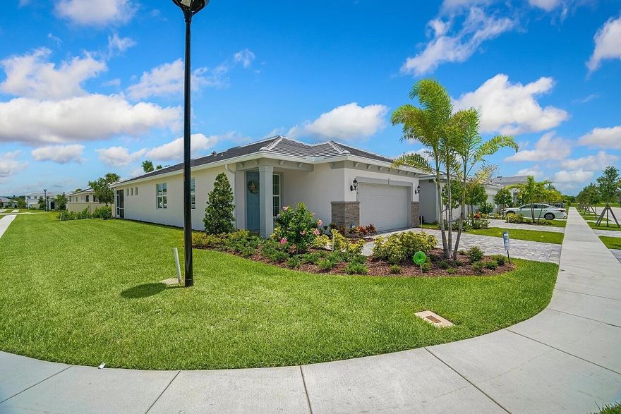 SEASONAL RENTAL FULLY AND COMPLETELY LOADED WITH EVERYTHING!Absolutely stunning single family home on a corner lot located in the prestigious HARBOUR ISLES community.  Welcome to PARADISE!  This home has all the comforts  including a golf cart for easy access and travel throughout the community. The floor plan is wide open with volume ceiling and is LIGHT AND BRIGHT. There are 2 bedrooms and 2 full bathrooms PLUS A THIRD DEN/BEDROOM  with a pull out sofa. A family of 6 can easily be accommodated. Enjoy outdoor living on the private screened in patio.  Harbour Isle also has aPRIVATE ENTRANCE to the water for paddle boarding and kayaking.,  CENTRALLY LOCATED JUST 2 miles to the gorgeous BEACHES, PARKS, PLAYGROUNDS, Fine dining and shops.JUST  bring your bathing suit and toothbrush!