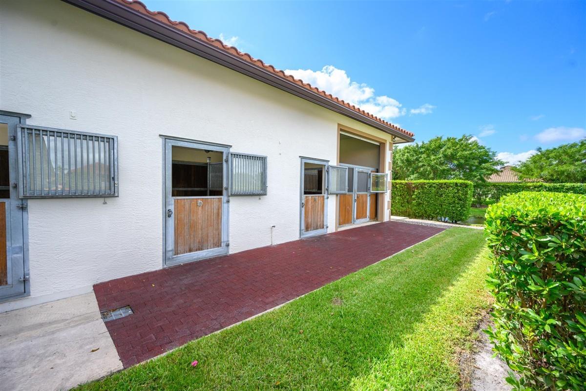 PALM BEACH POINT EAST - Residential