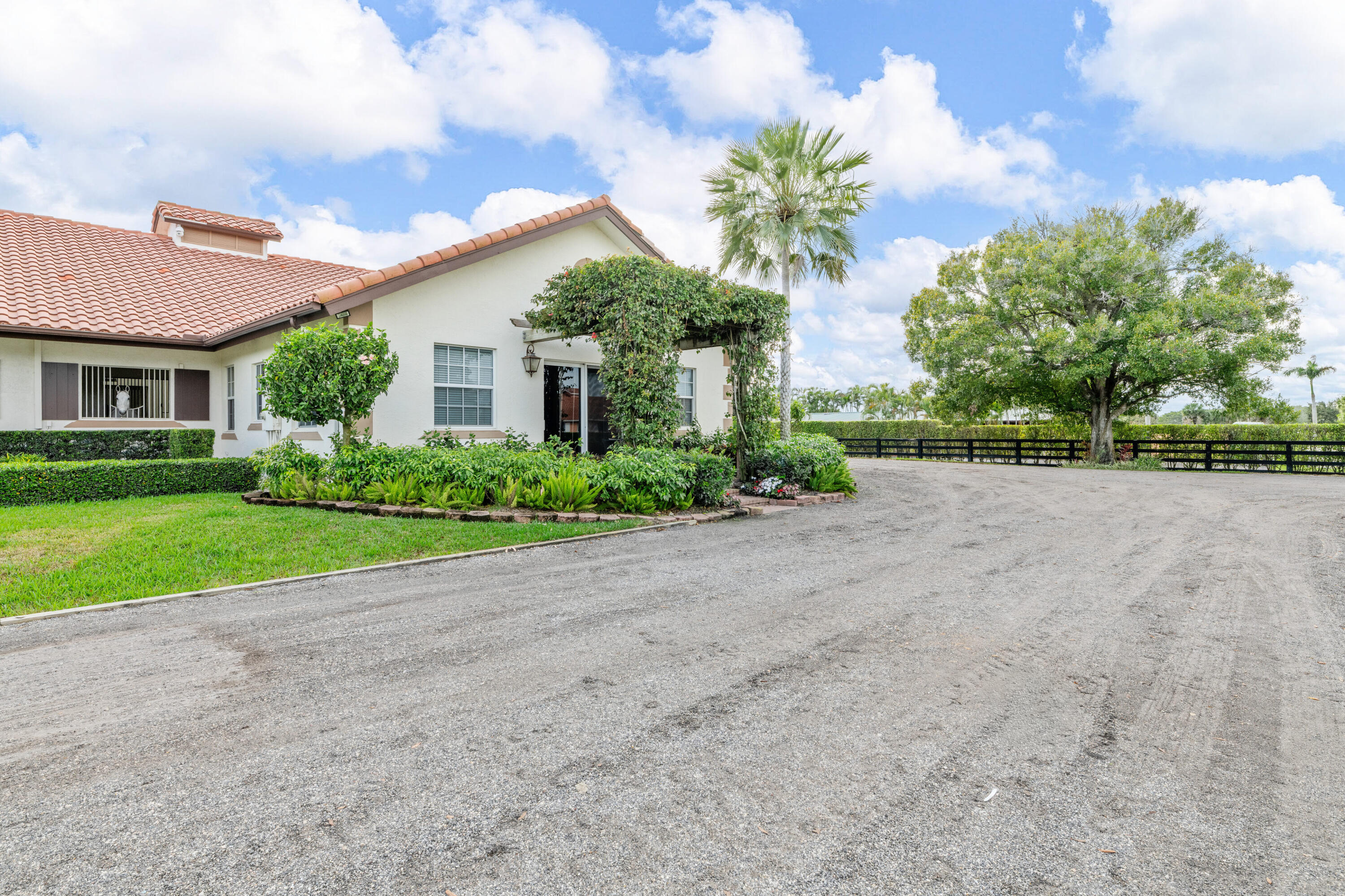 PALM BEACH POINT EAST - Residential