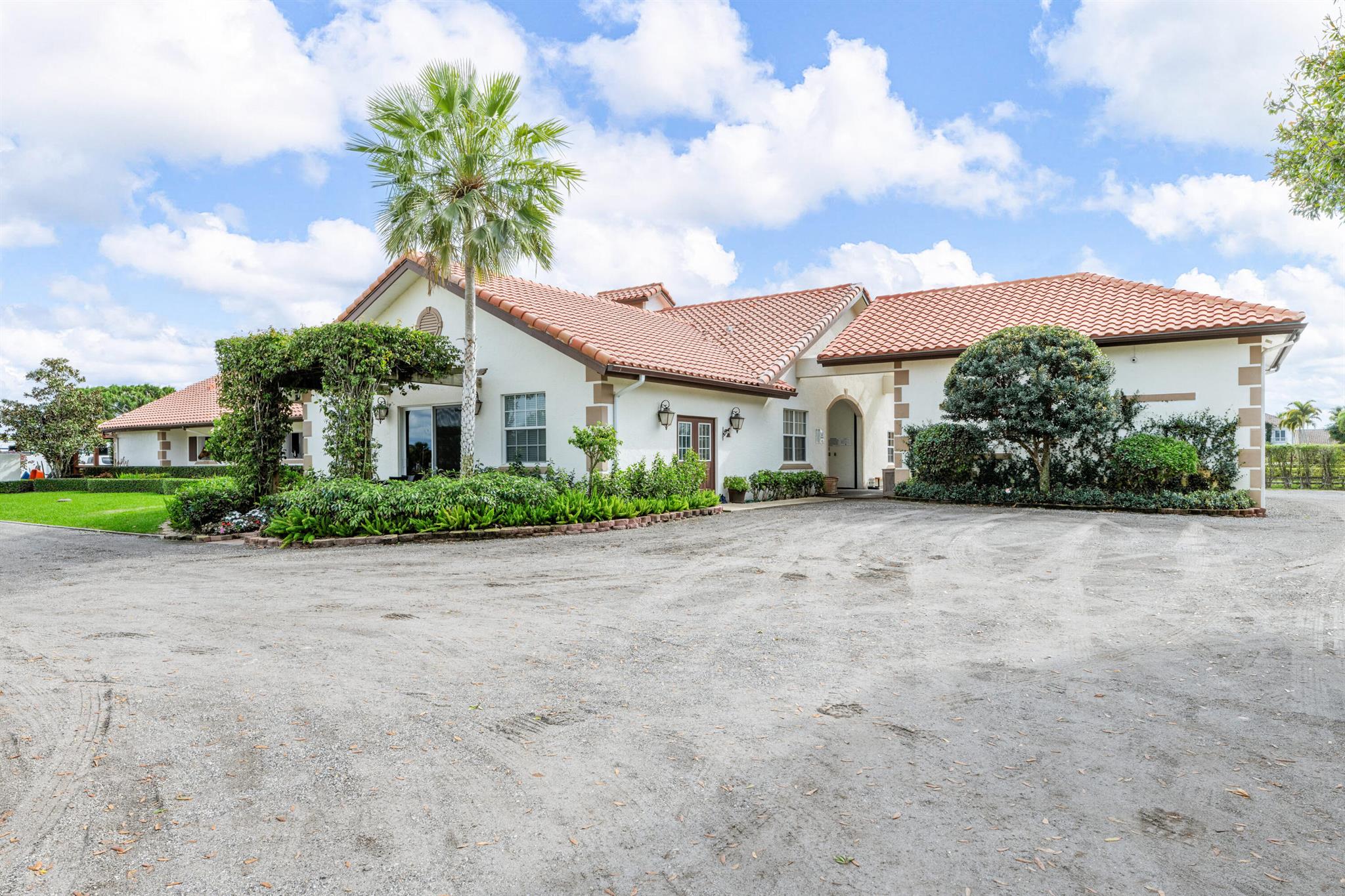 PALM BEACH POINT EAST - Residential