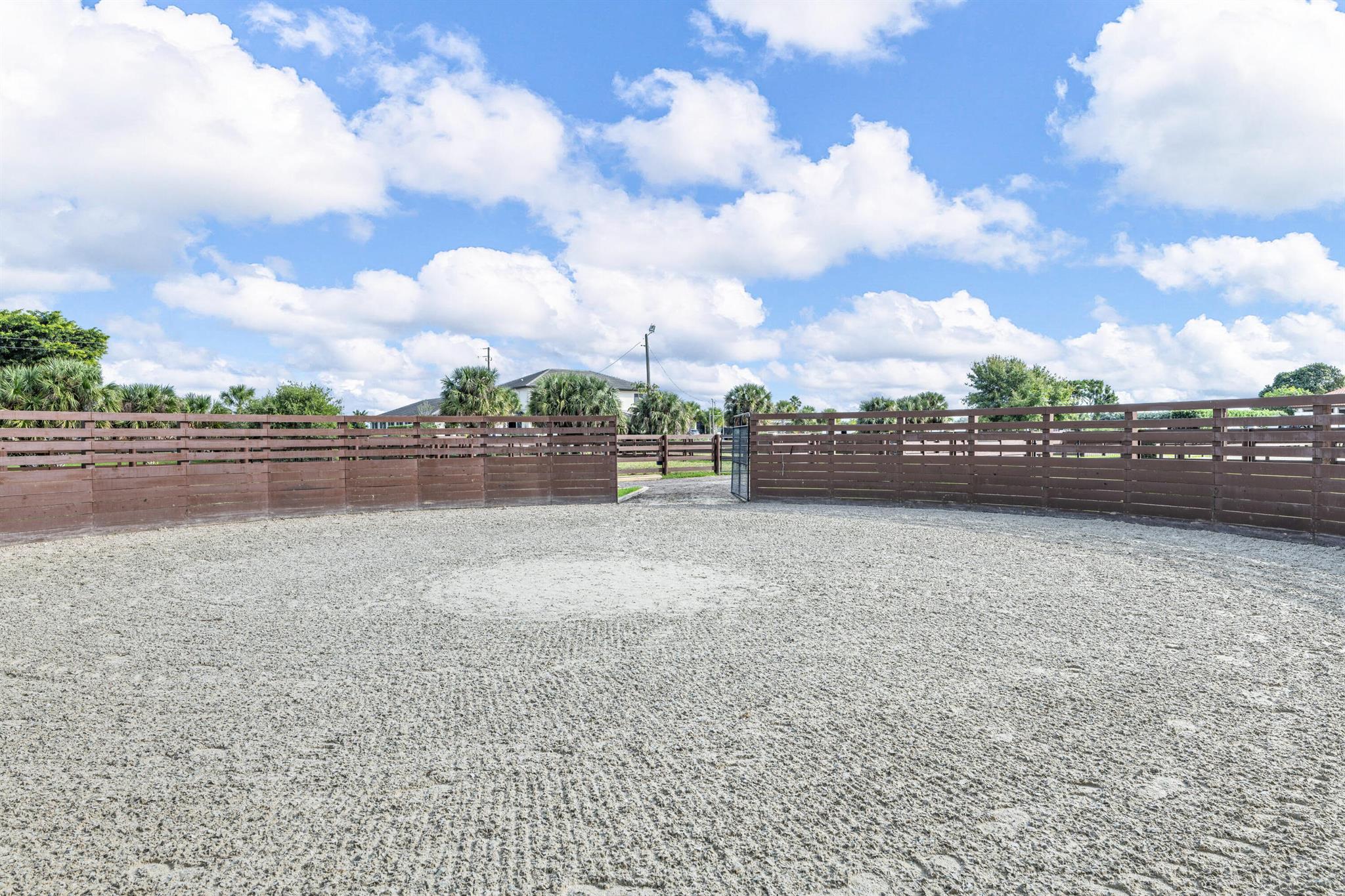 PALM BEACH POINT EAST - Residential