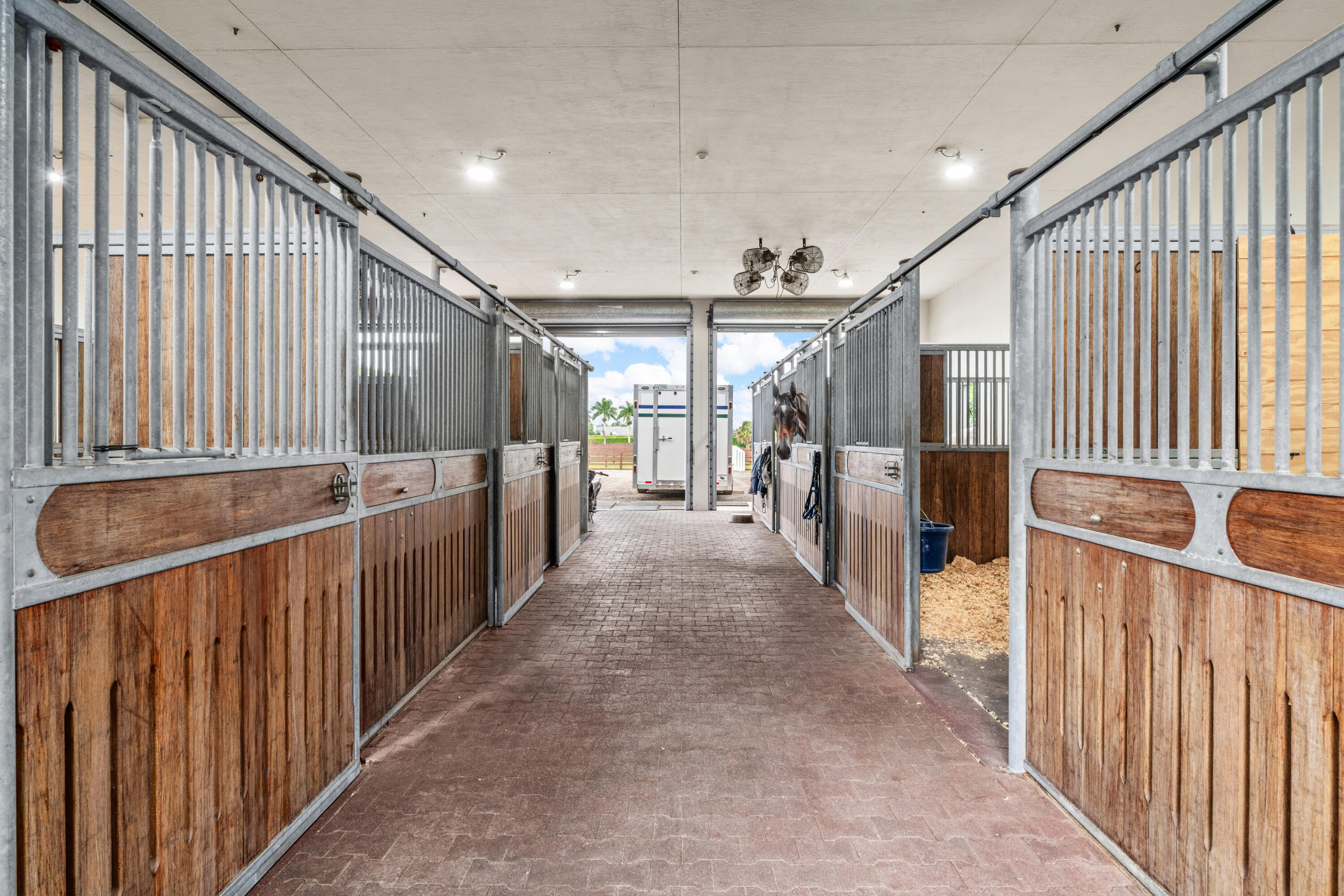 PALM BEACH POINT EAST - Residential