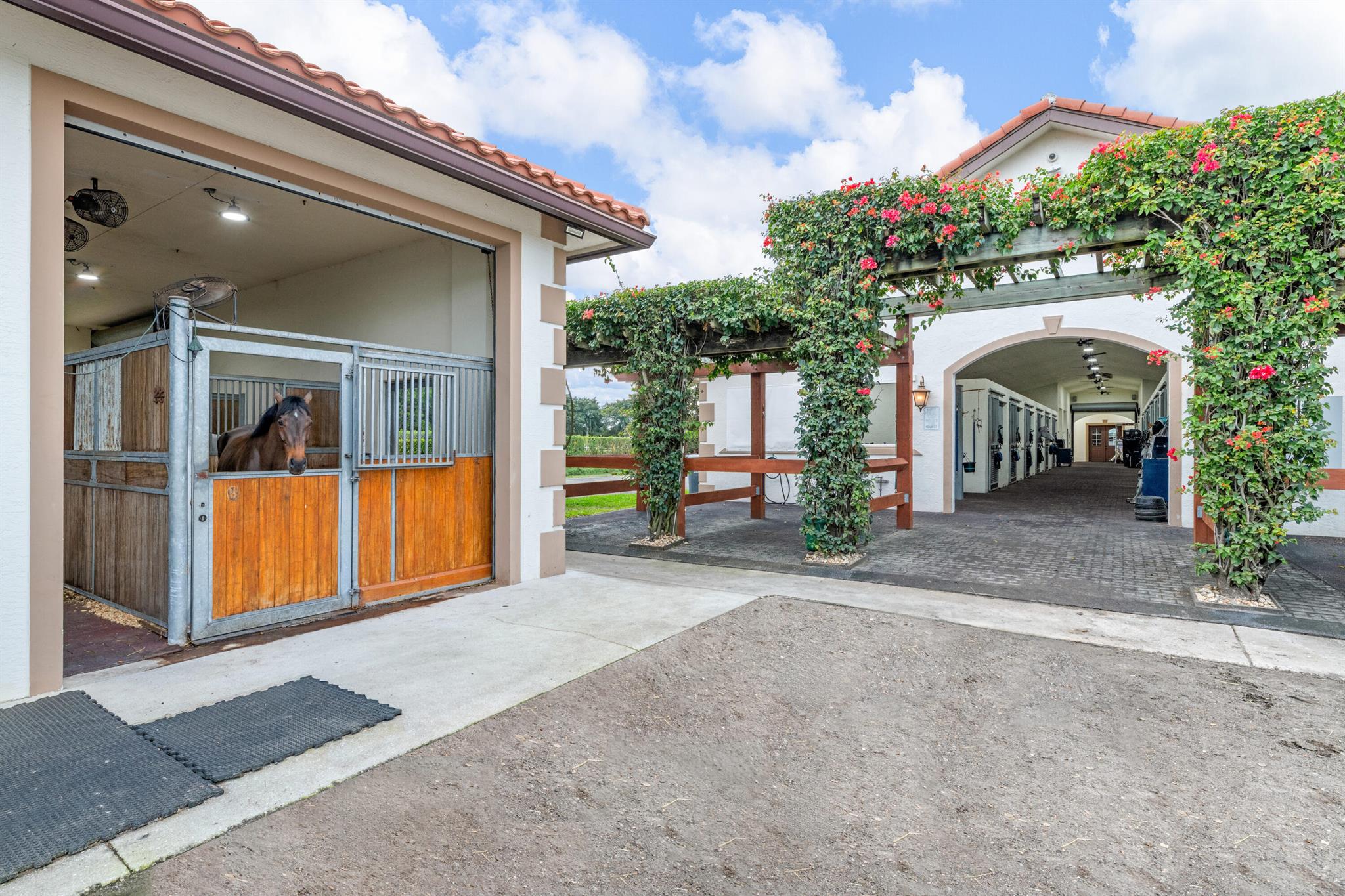 PALM BEACH POINT EAST - Residential