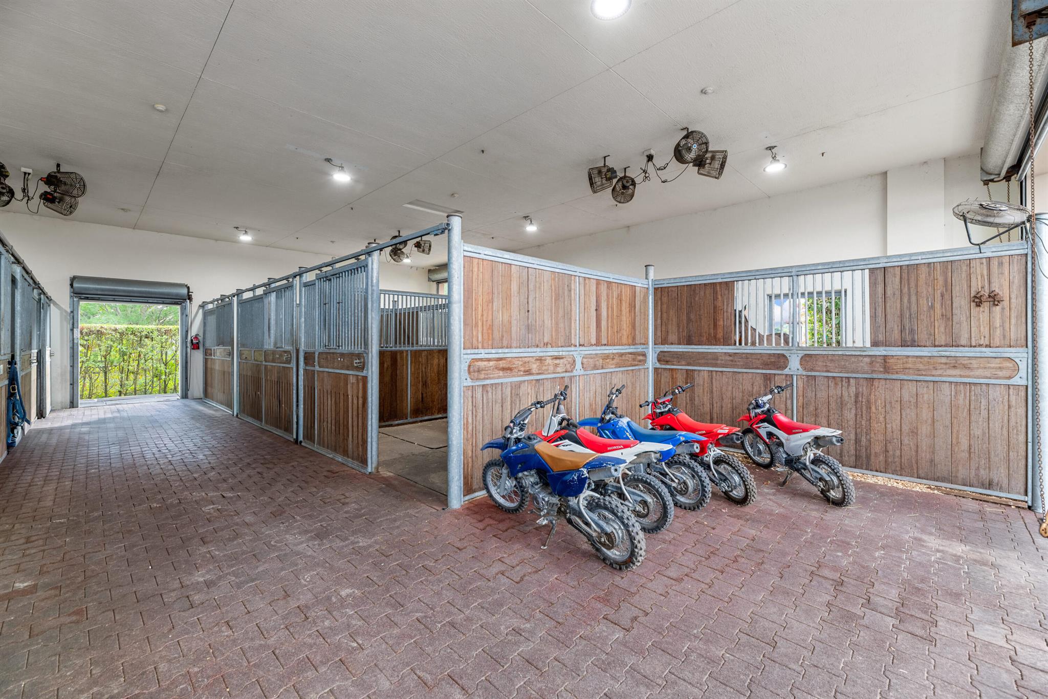 PALM BEACH POINT EAST - Residential