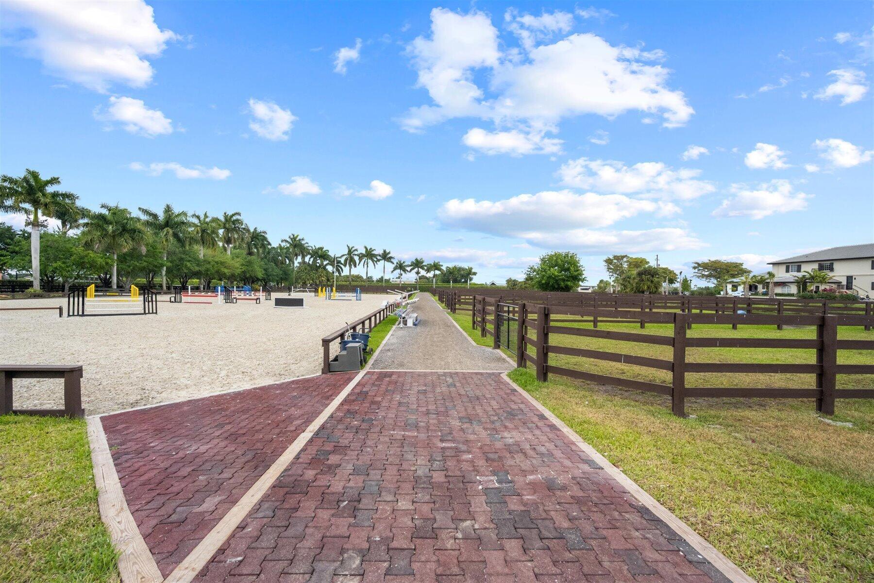 PALM BEACH POINT EAST - Residential