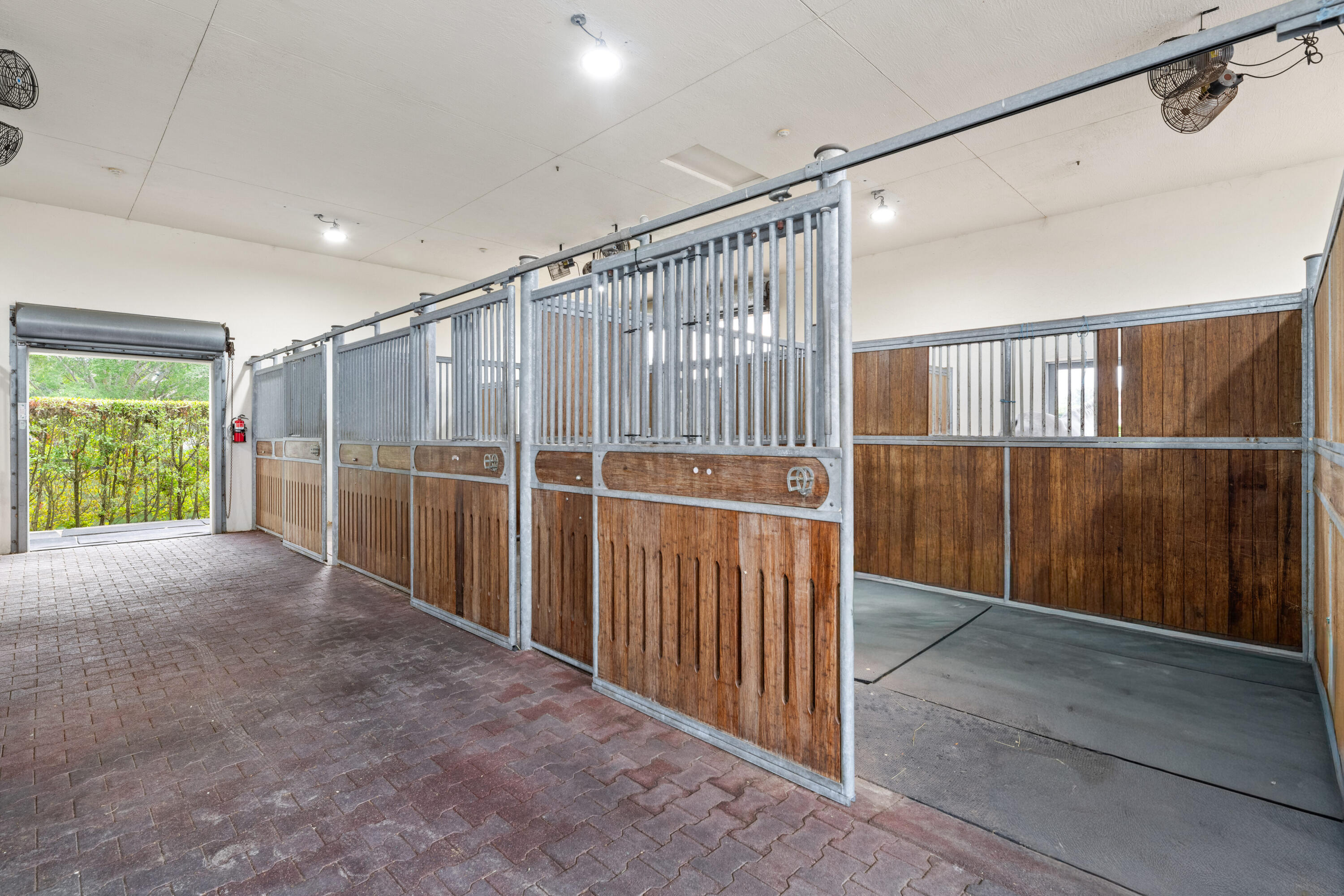 PALM BEACH POINT EAST - Residential