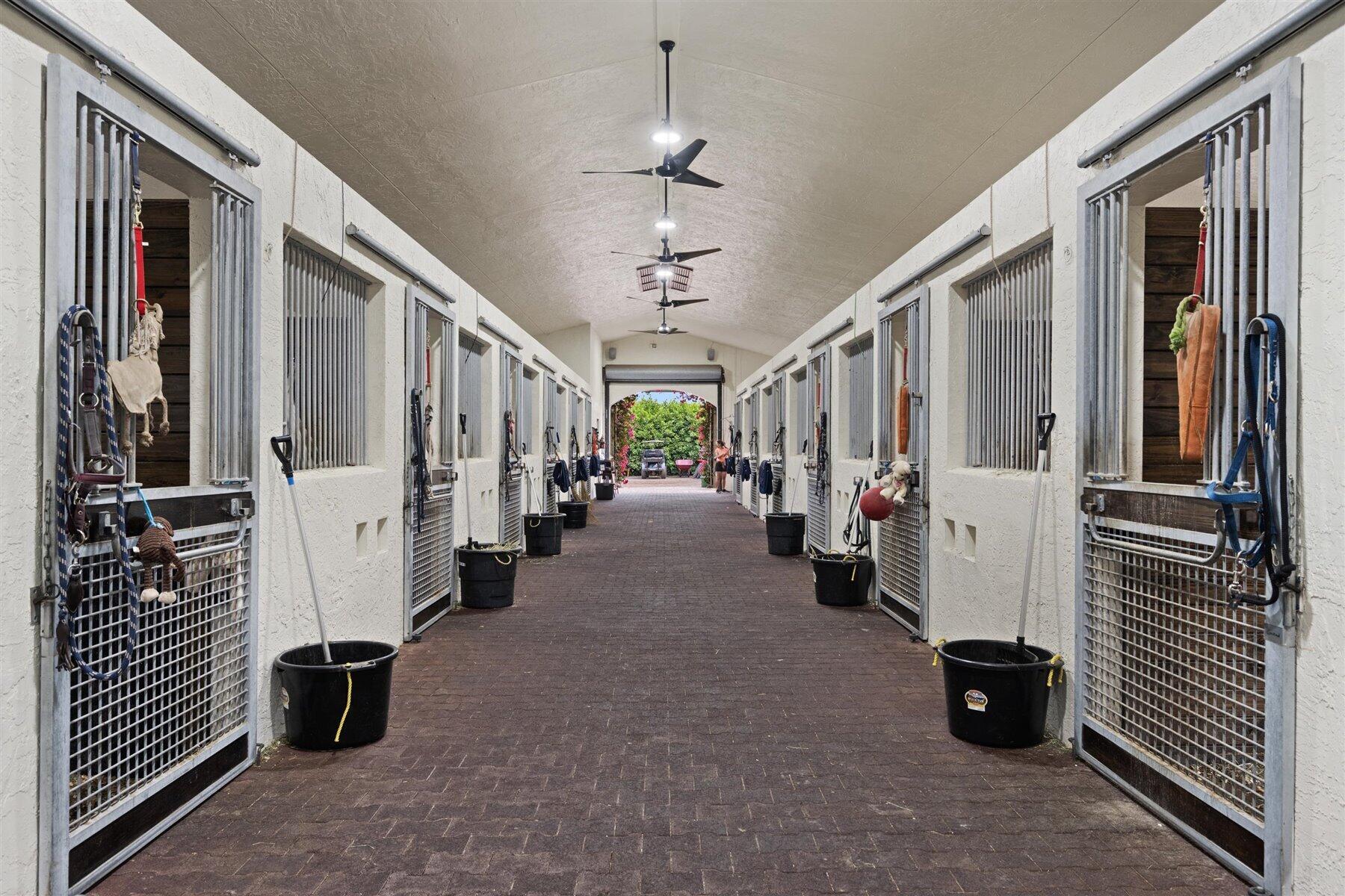 PALM BEACH POINT EAST - Residential