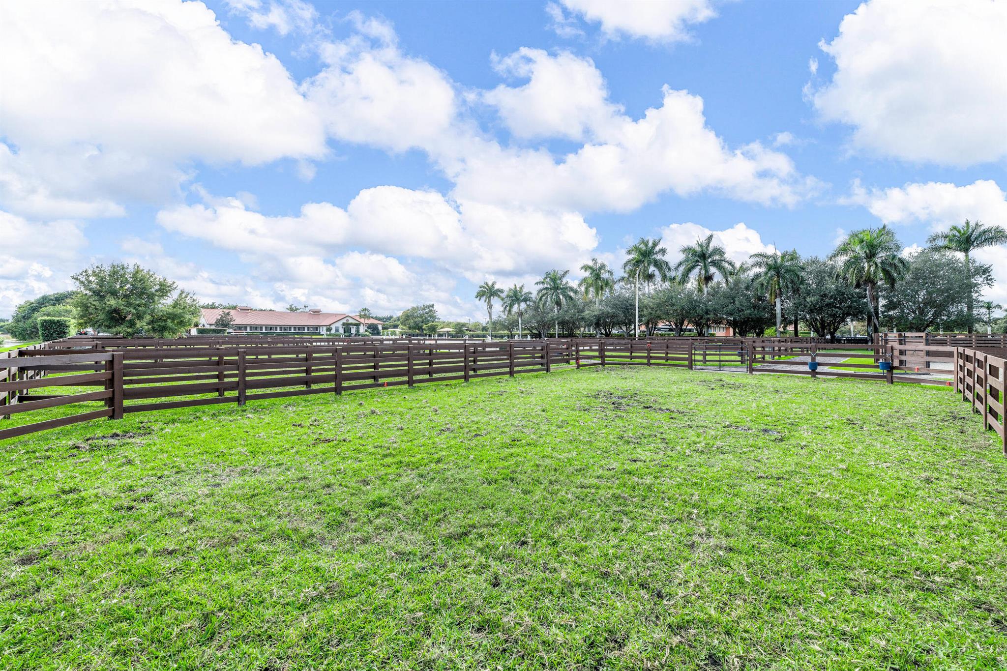 PALM BEACH POINT EAST - Residential