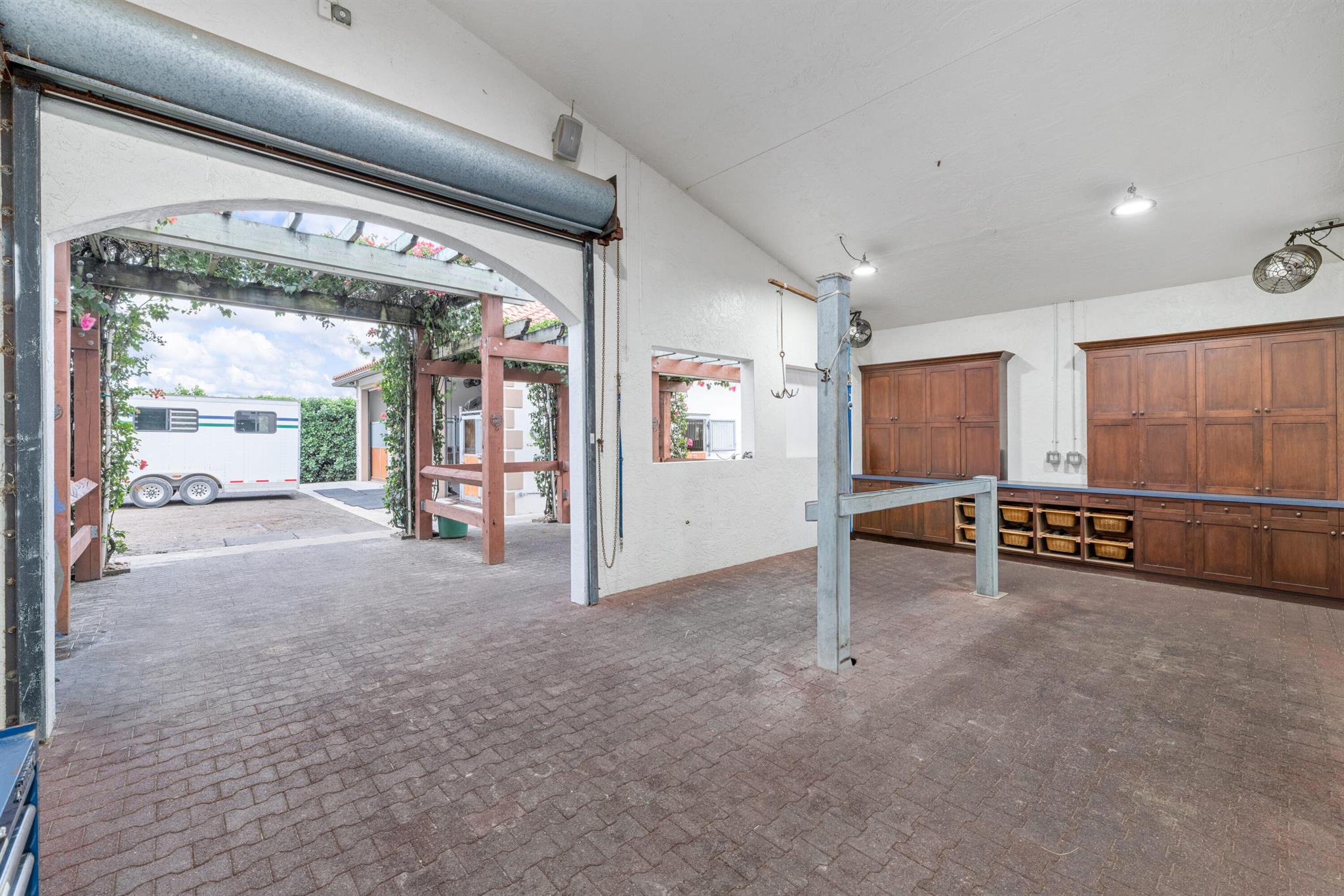 PALM BEACH POINT EAST - Residential