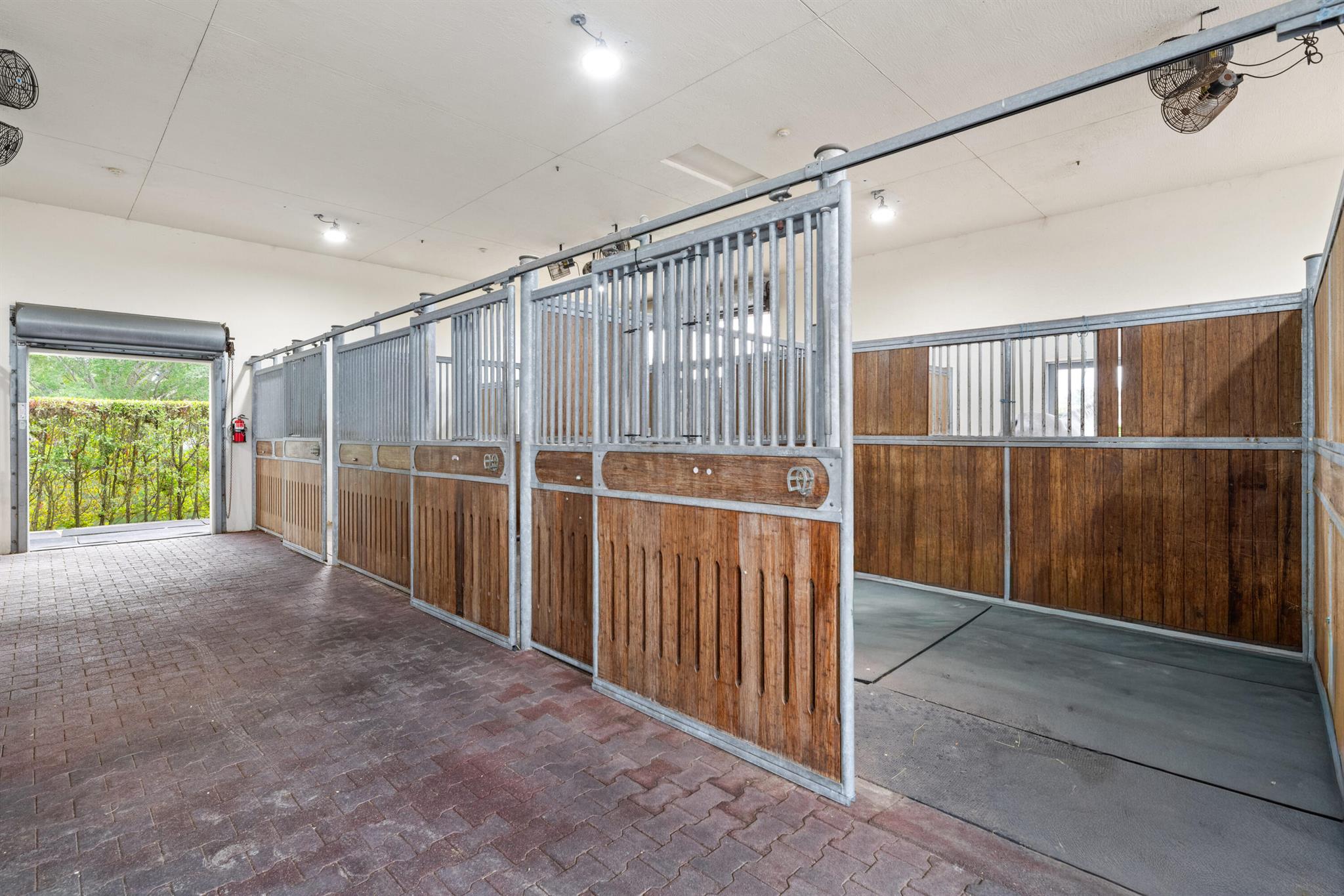 PALM BEACH POINT EAST - Residential